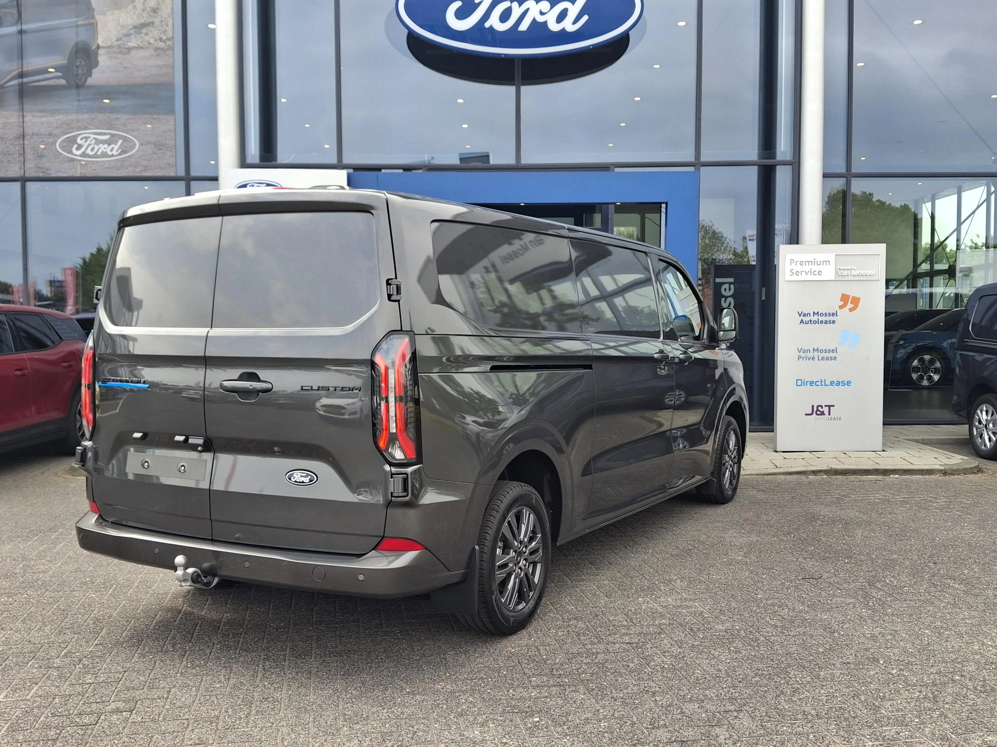 Ford E-Transit Custom L2 Limited 71 kWh