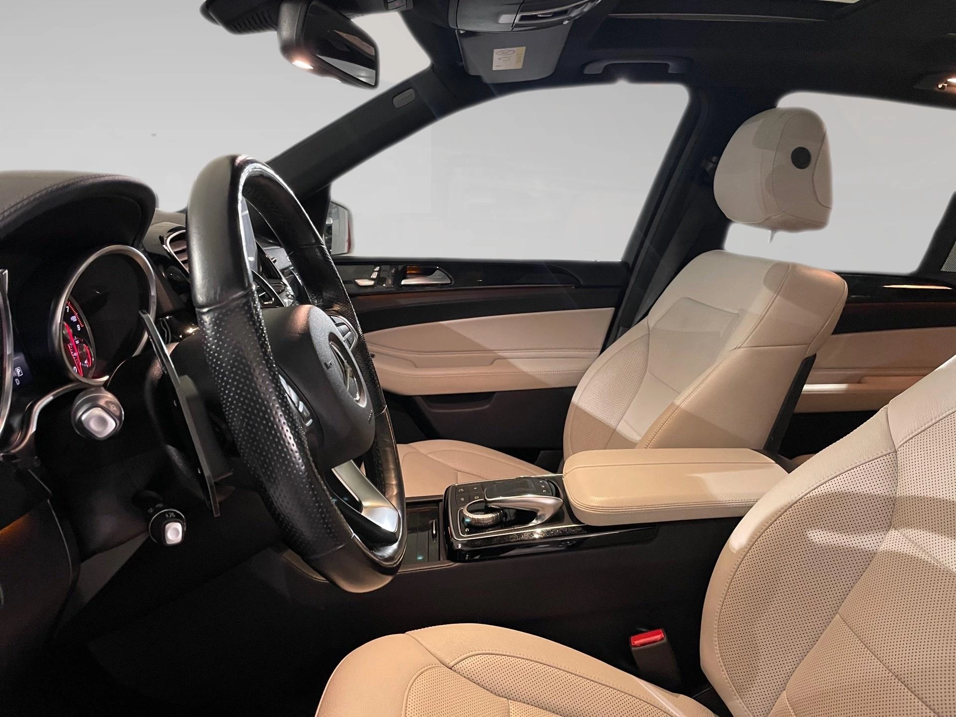 Mercedes-Benz-GLE-image-3