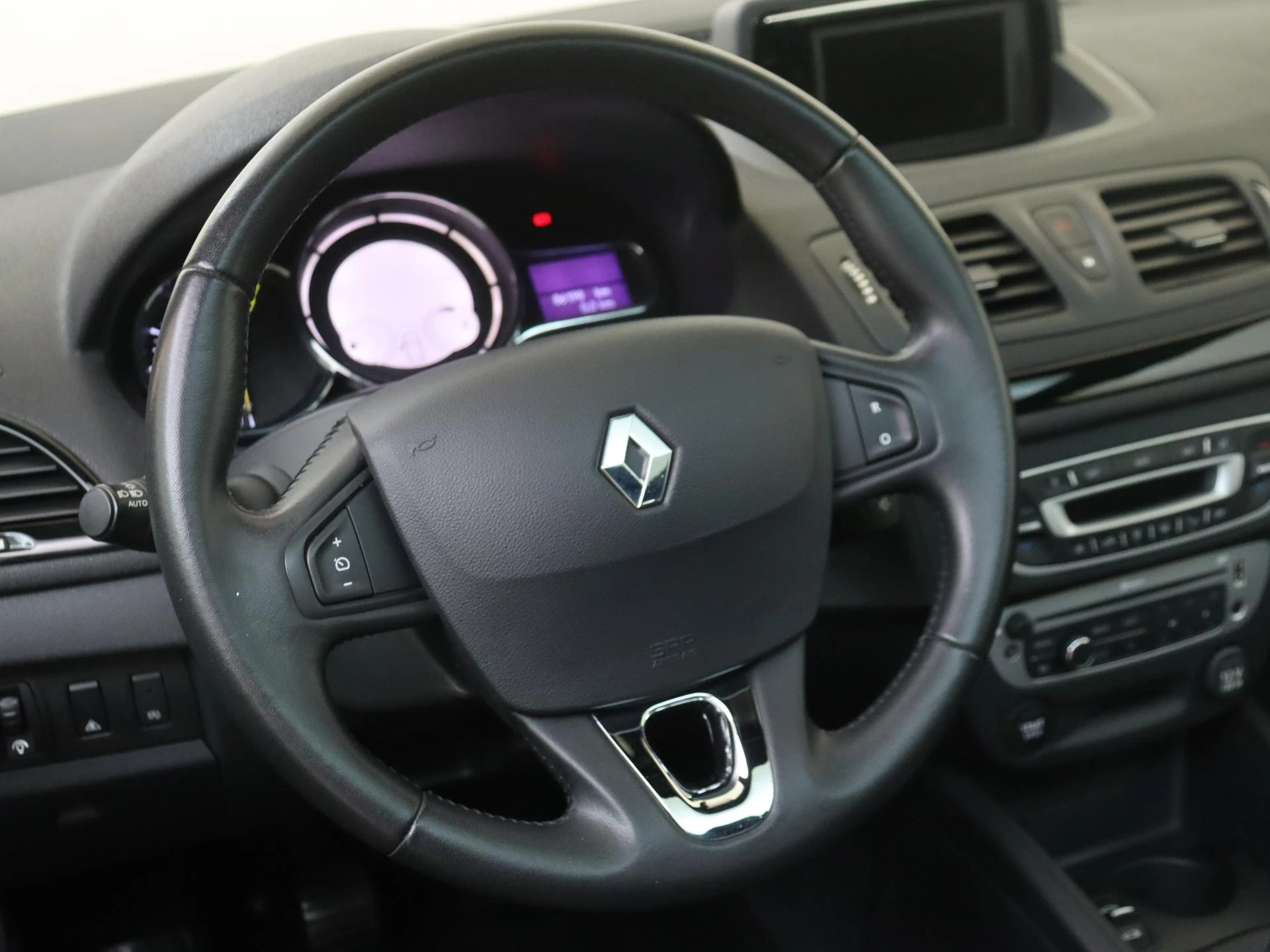 Renault-Mégane-image-9