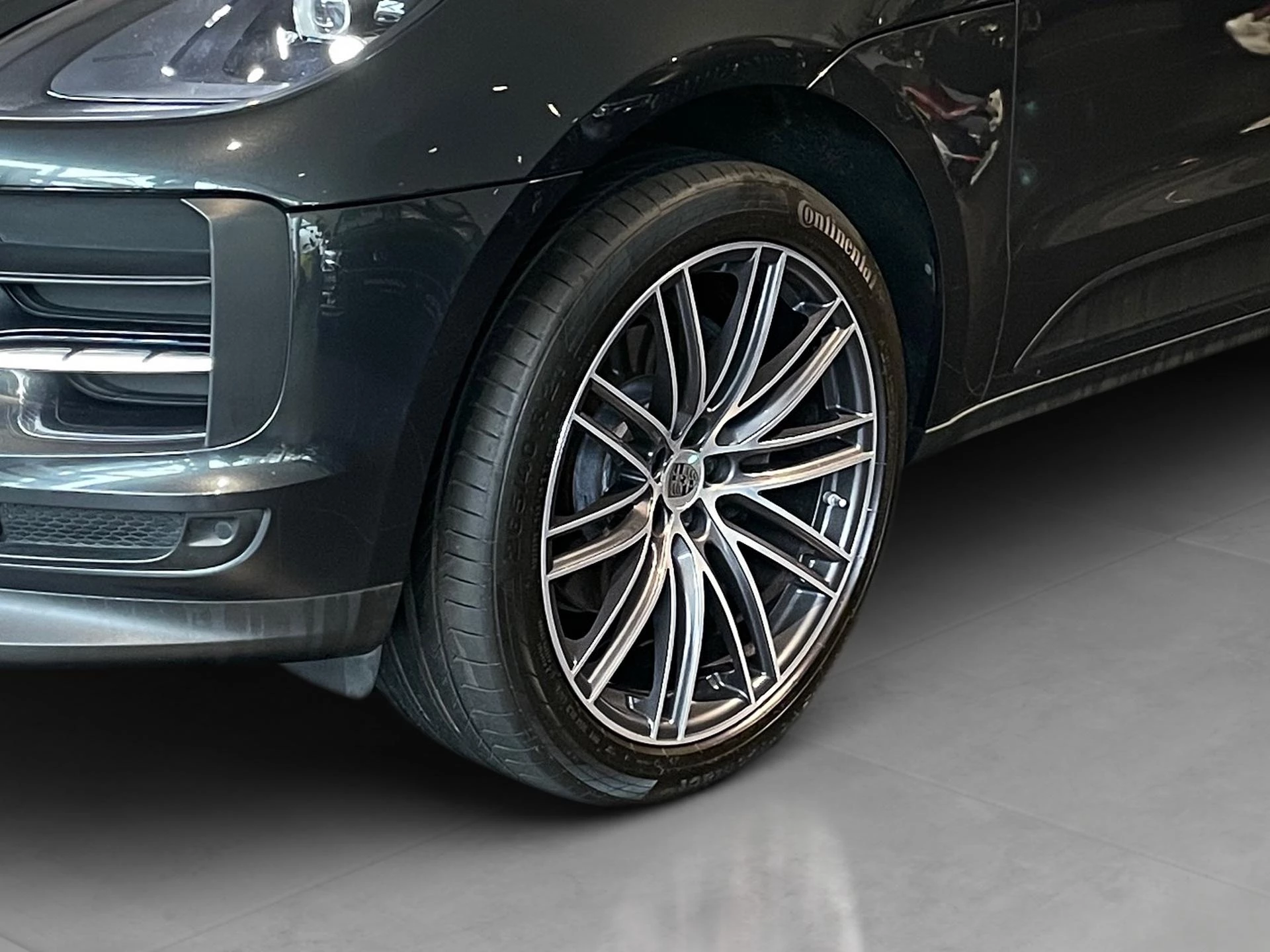 Porsche-Macan-image-20