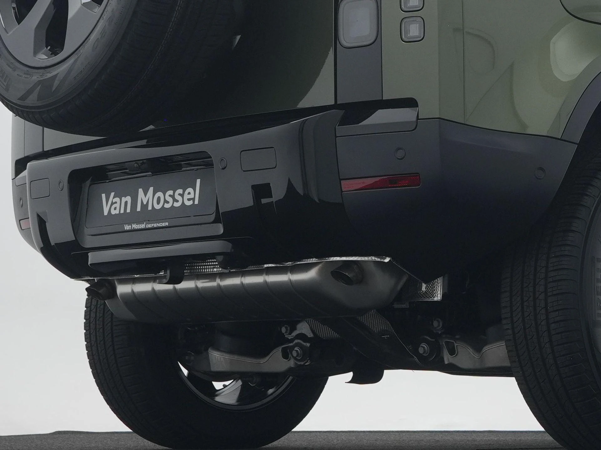 Land Rover-Defender-image-47