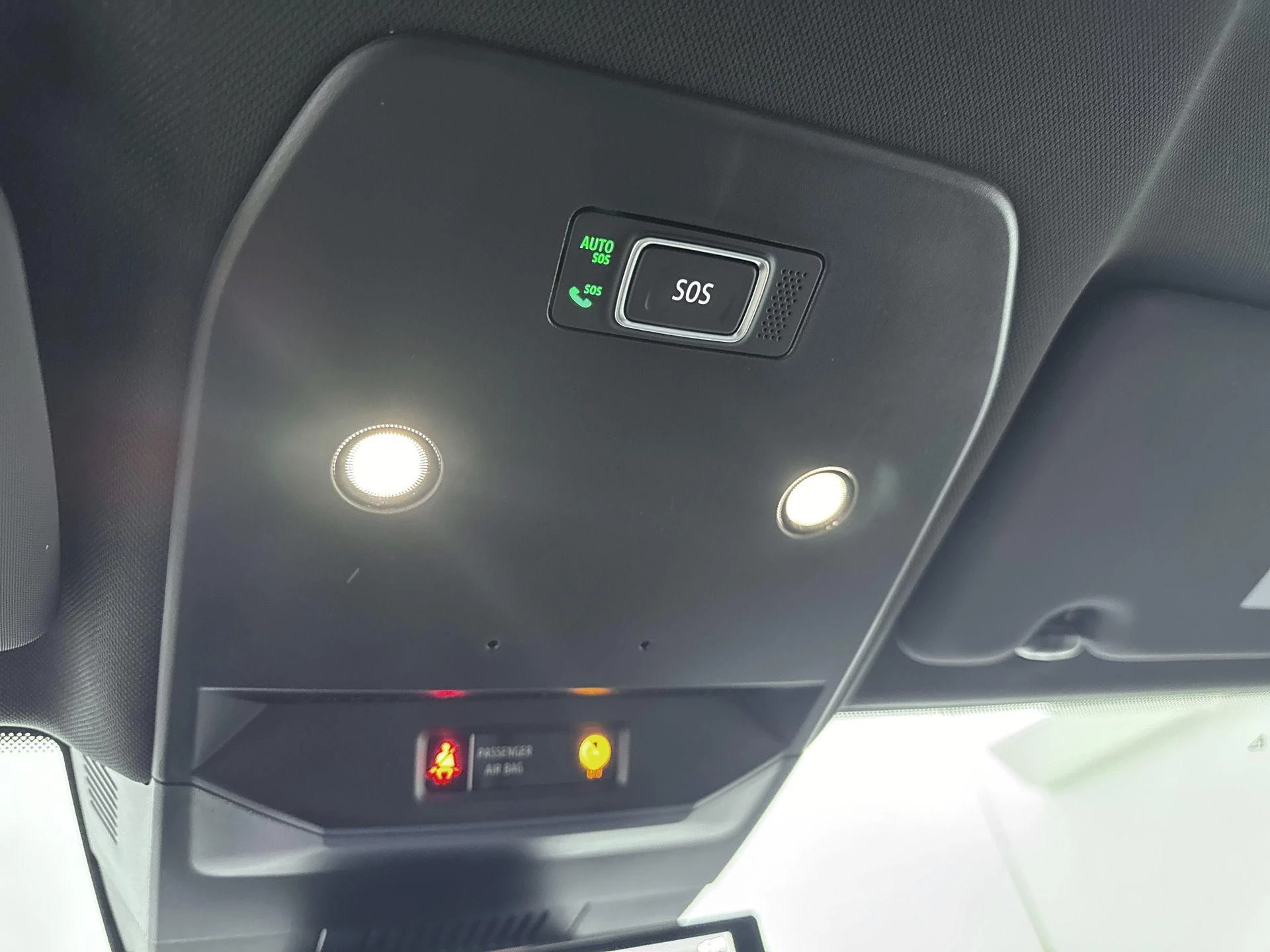 Renault-Megane E-Tech-image-13