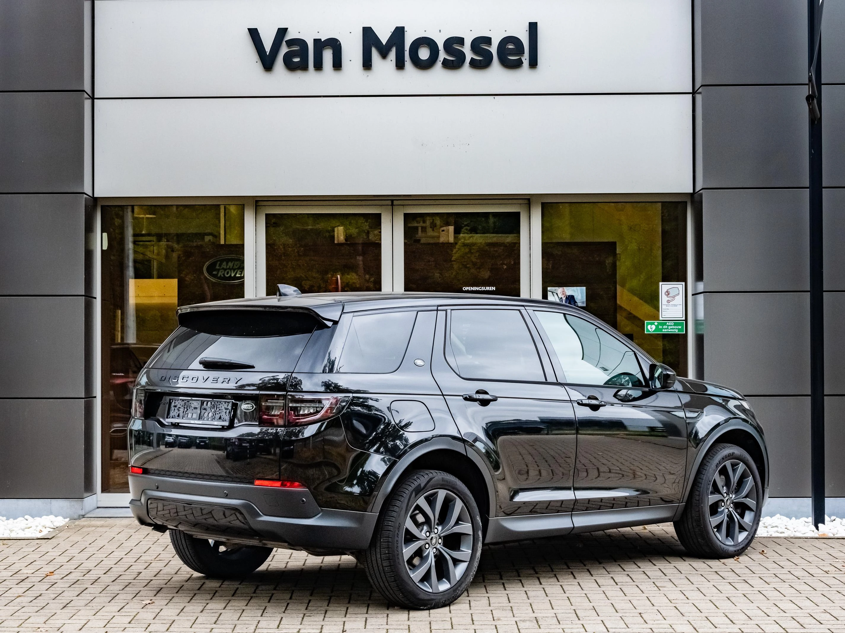 Land Rover-Discovery Sport-image-5