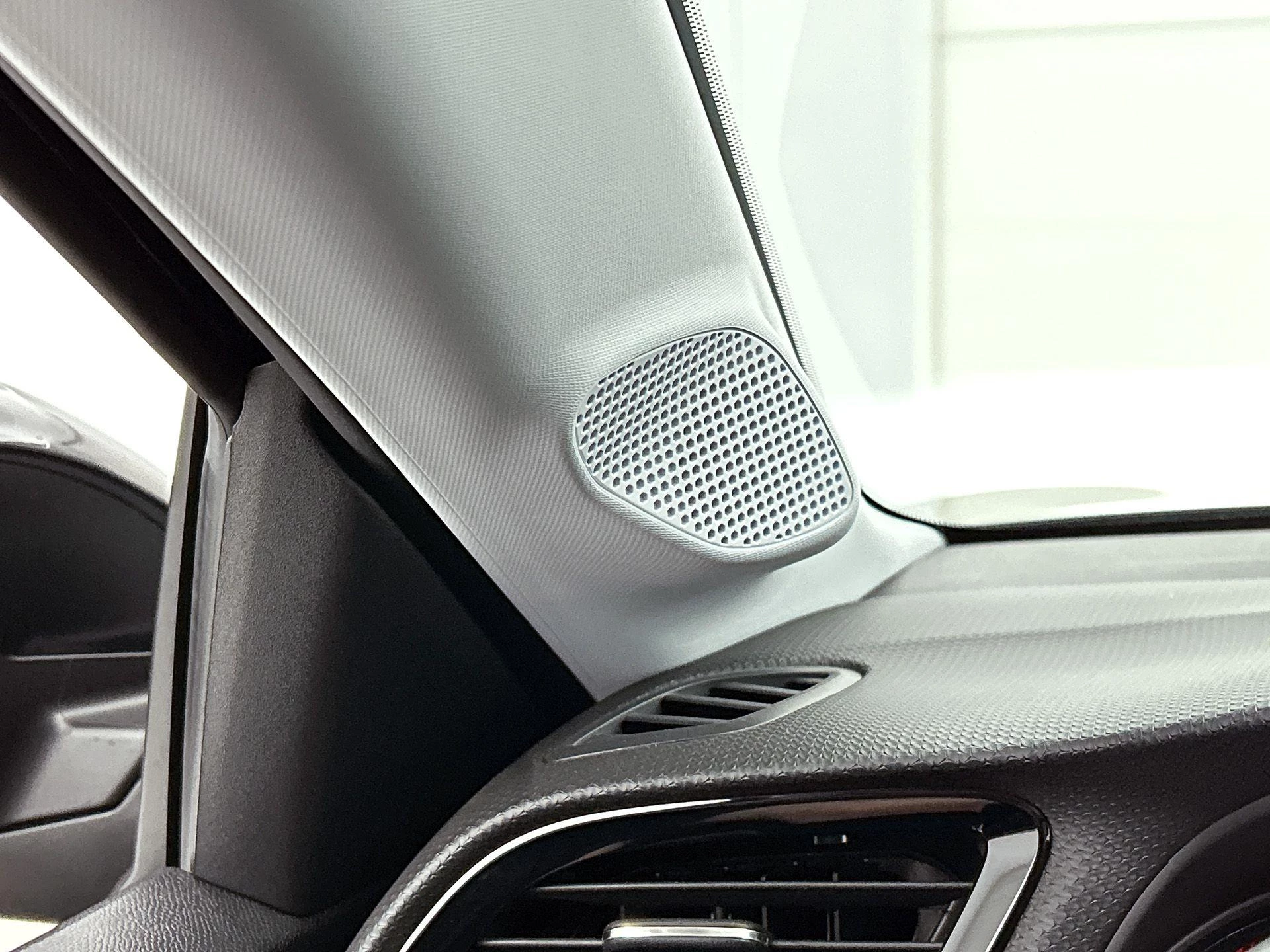 Opel-Corsa-image-11