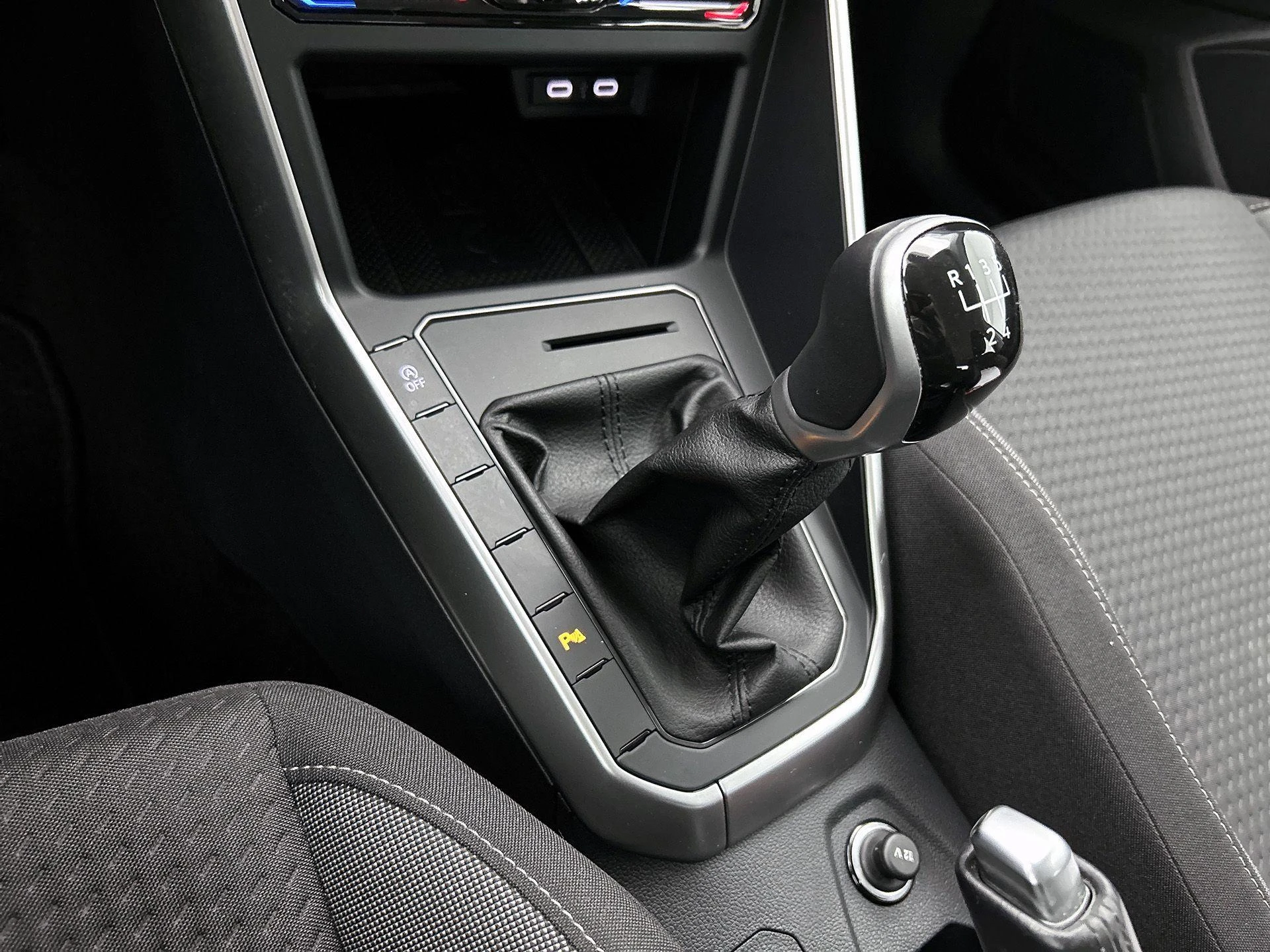 Volkswagen Polo 1.0 TSI Life Business