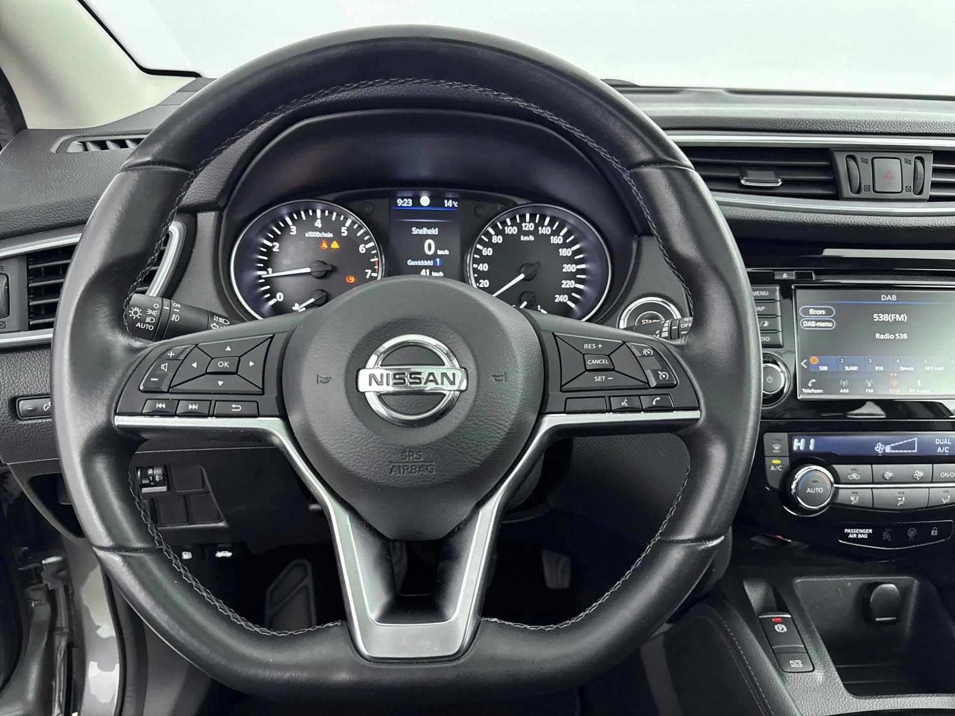 Nissan-QASHQAI-image-11