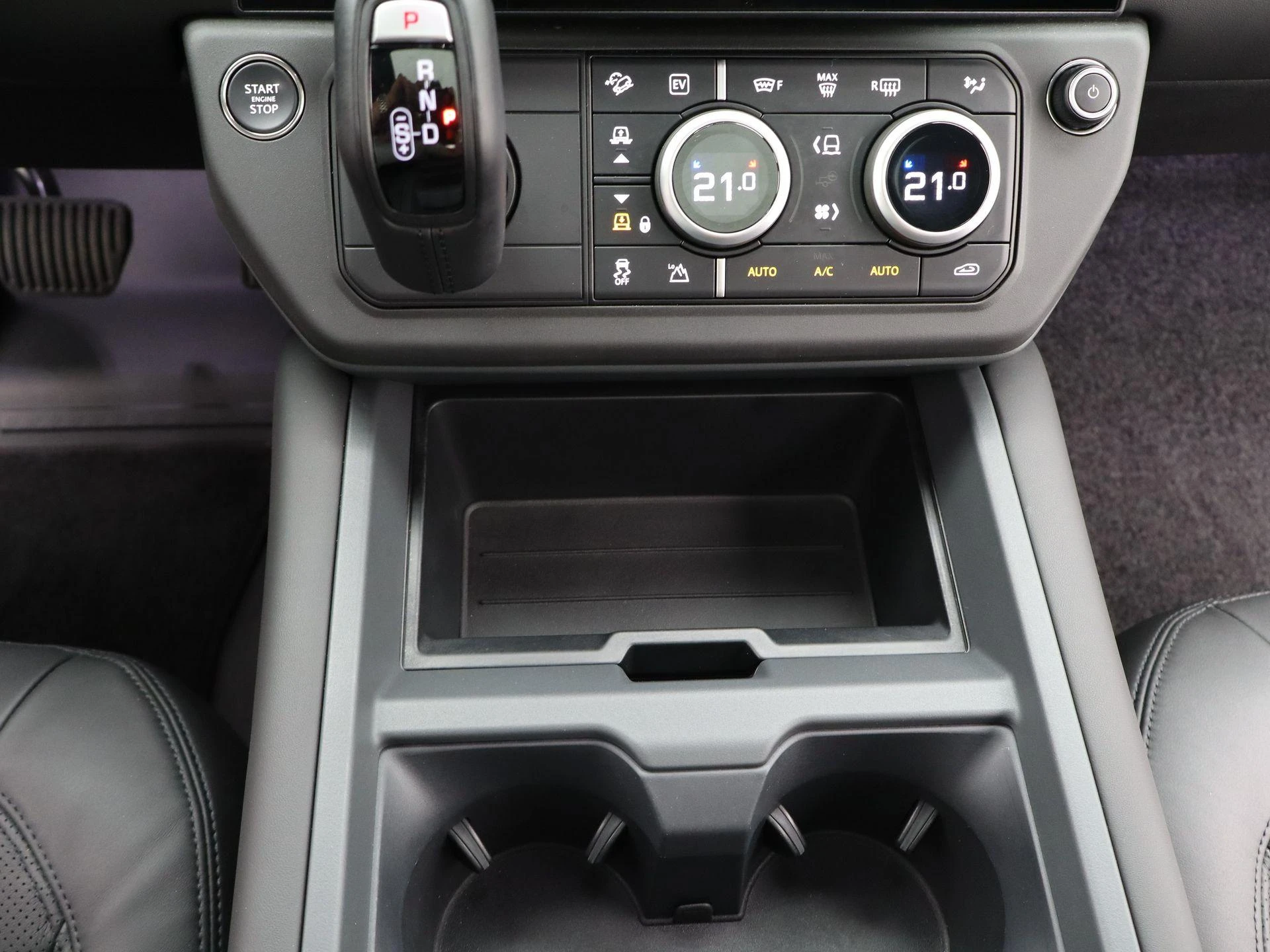 Land Rover Defender 110 2.0 P300e 110 X-Dynamic HSE