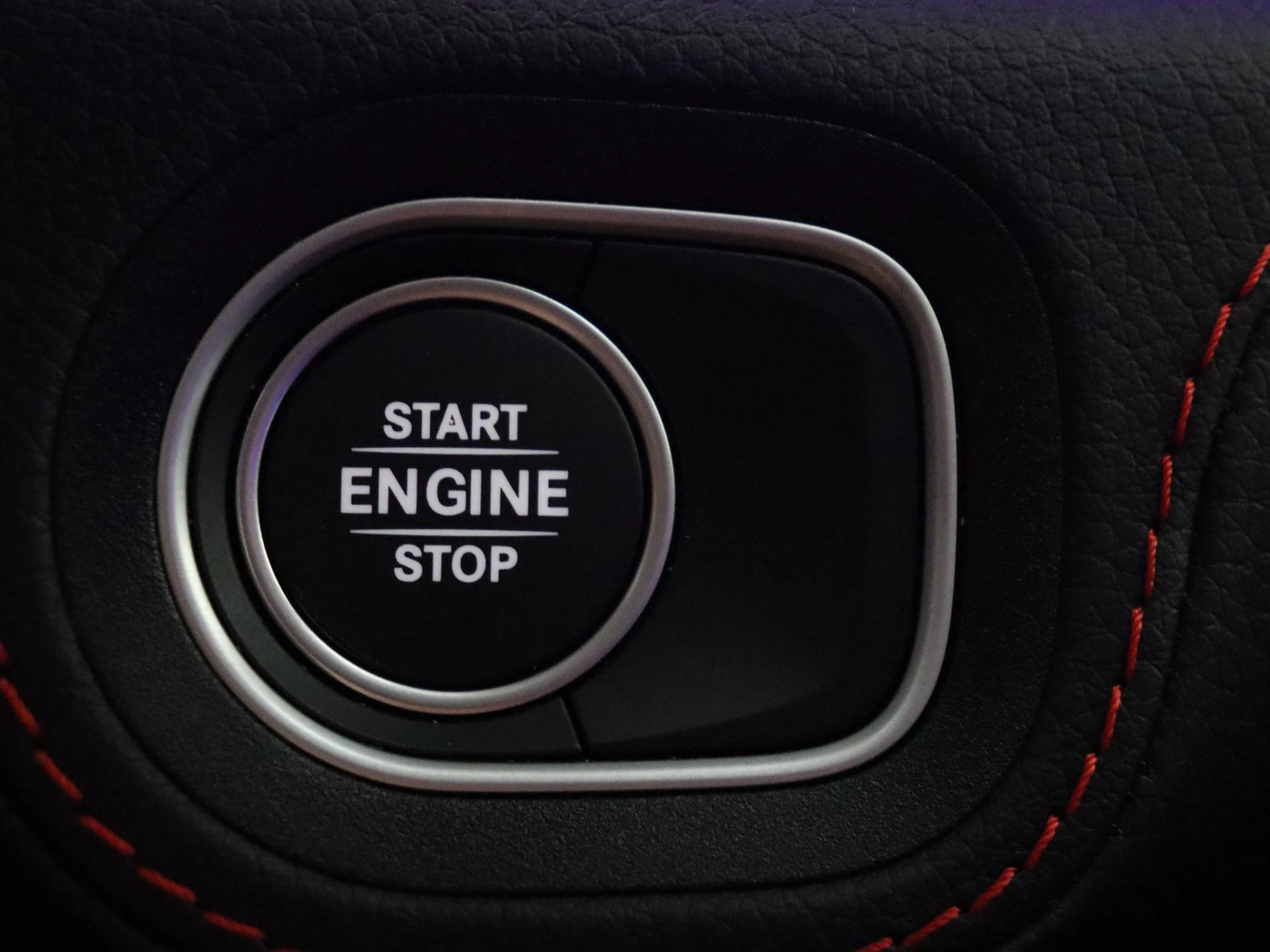 Mercedes-Benz-GLE-image-34