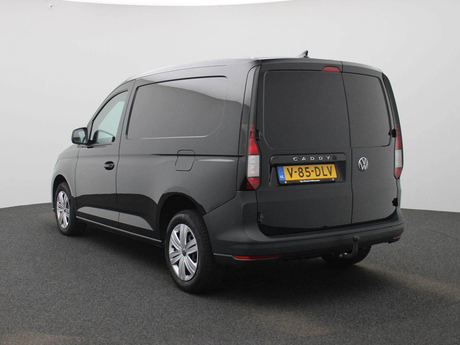 Volkswagen-Caddy-image-1