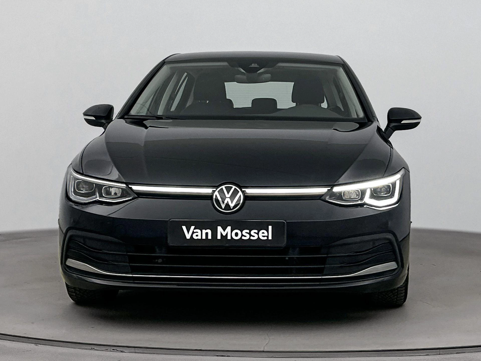 Volkswagen-Golf-image-4