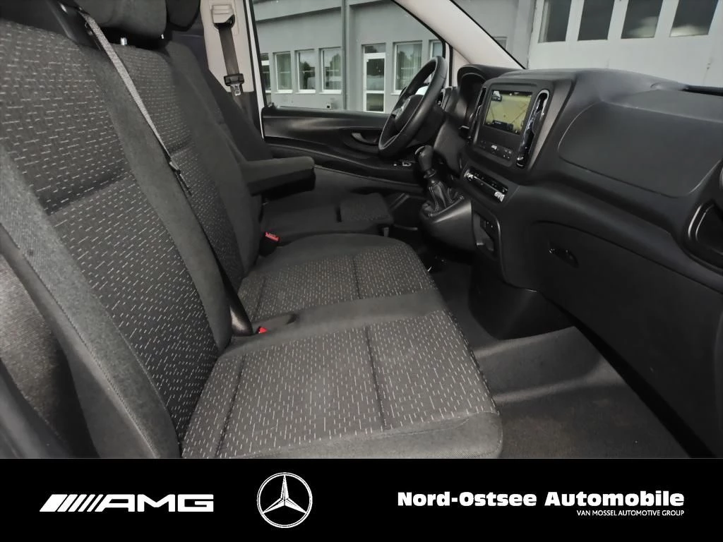 Mercedes-Benz-Vito-image-10