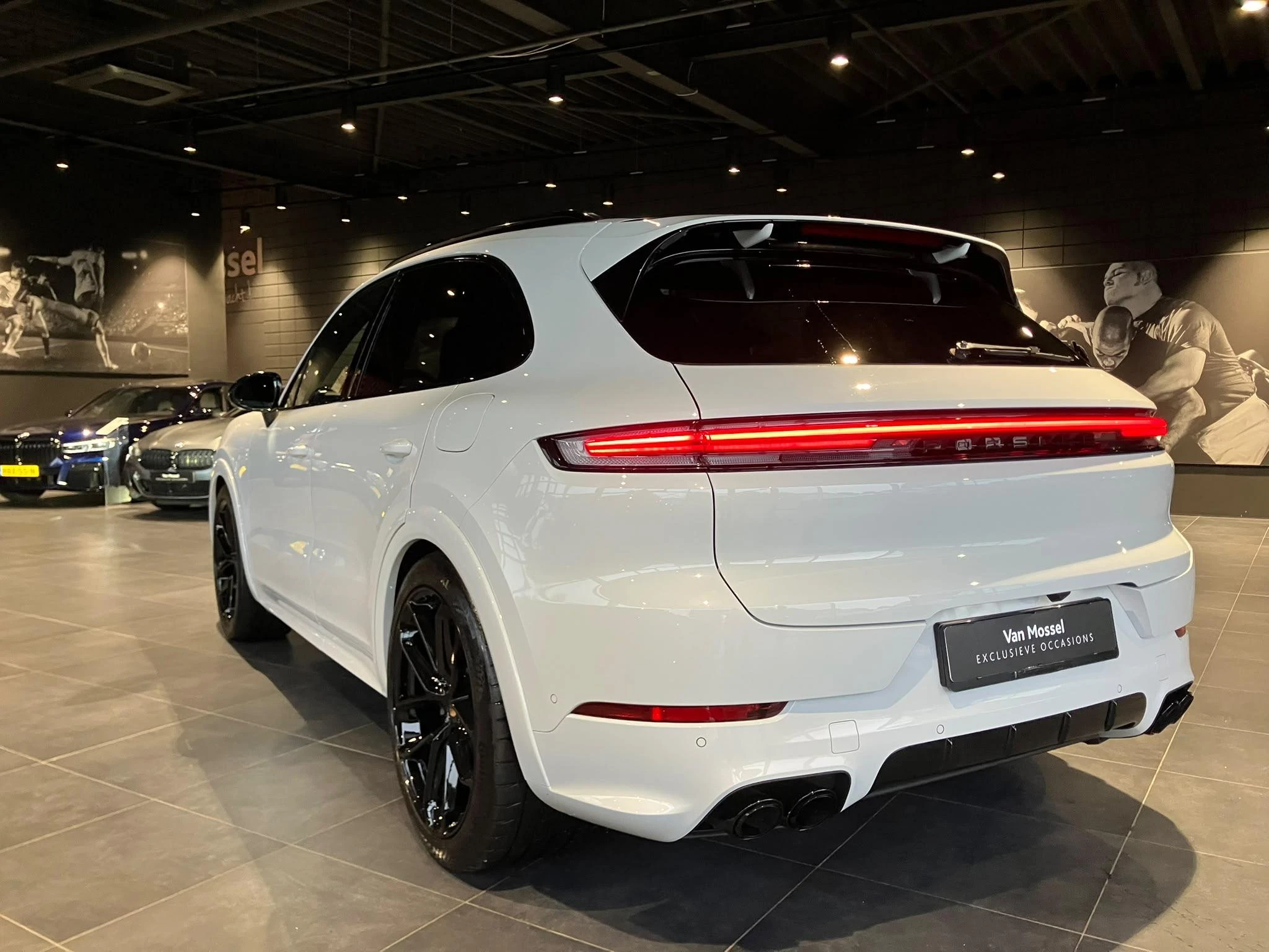 Porsche-Cayenne-image-9