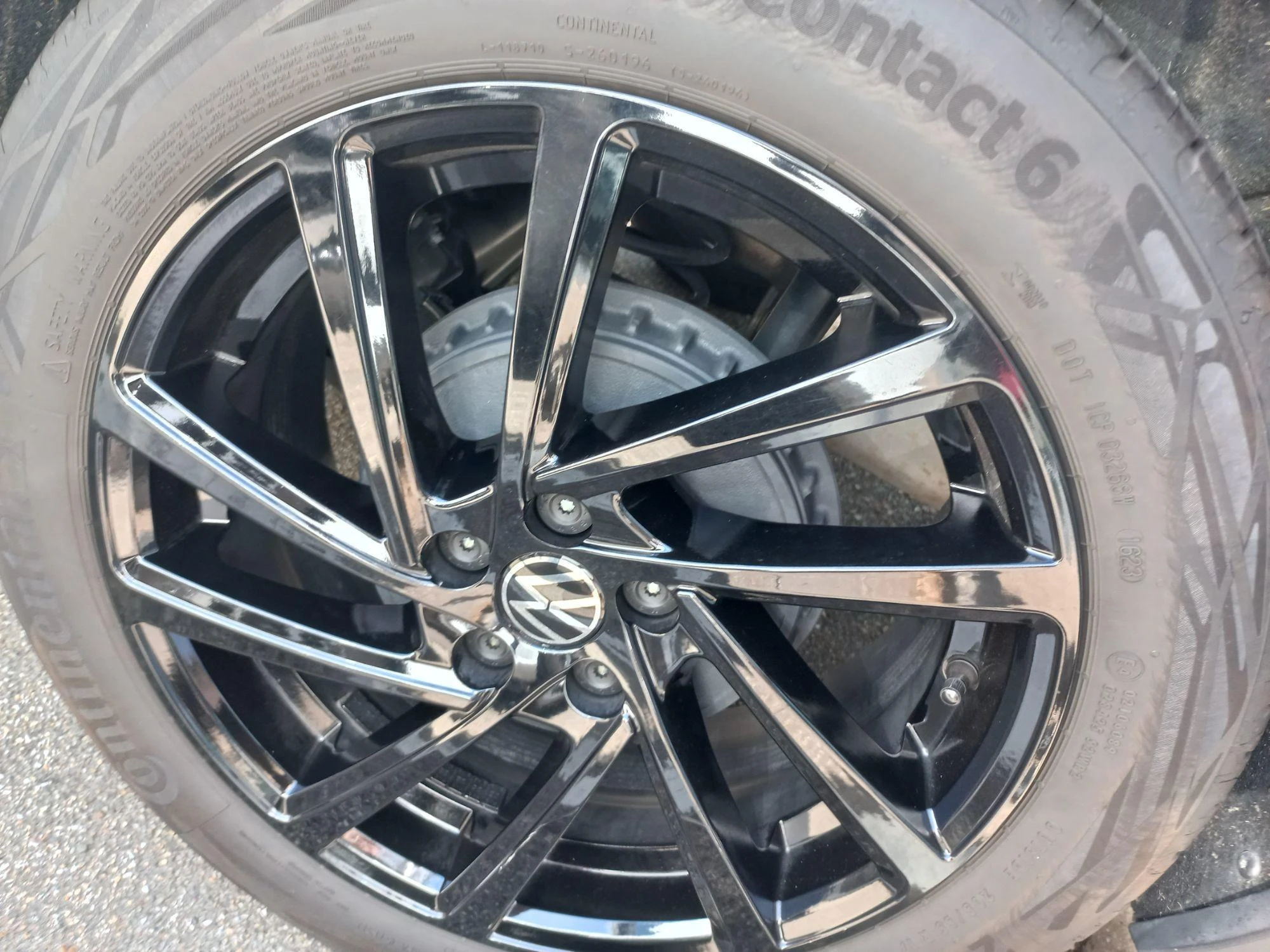 Volkswagen-Taigo-image-3