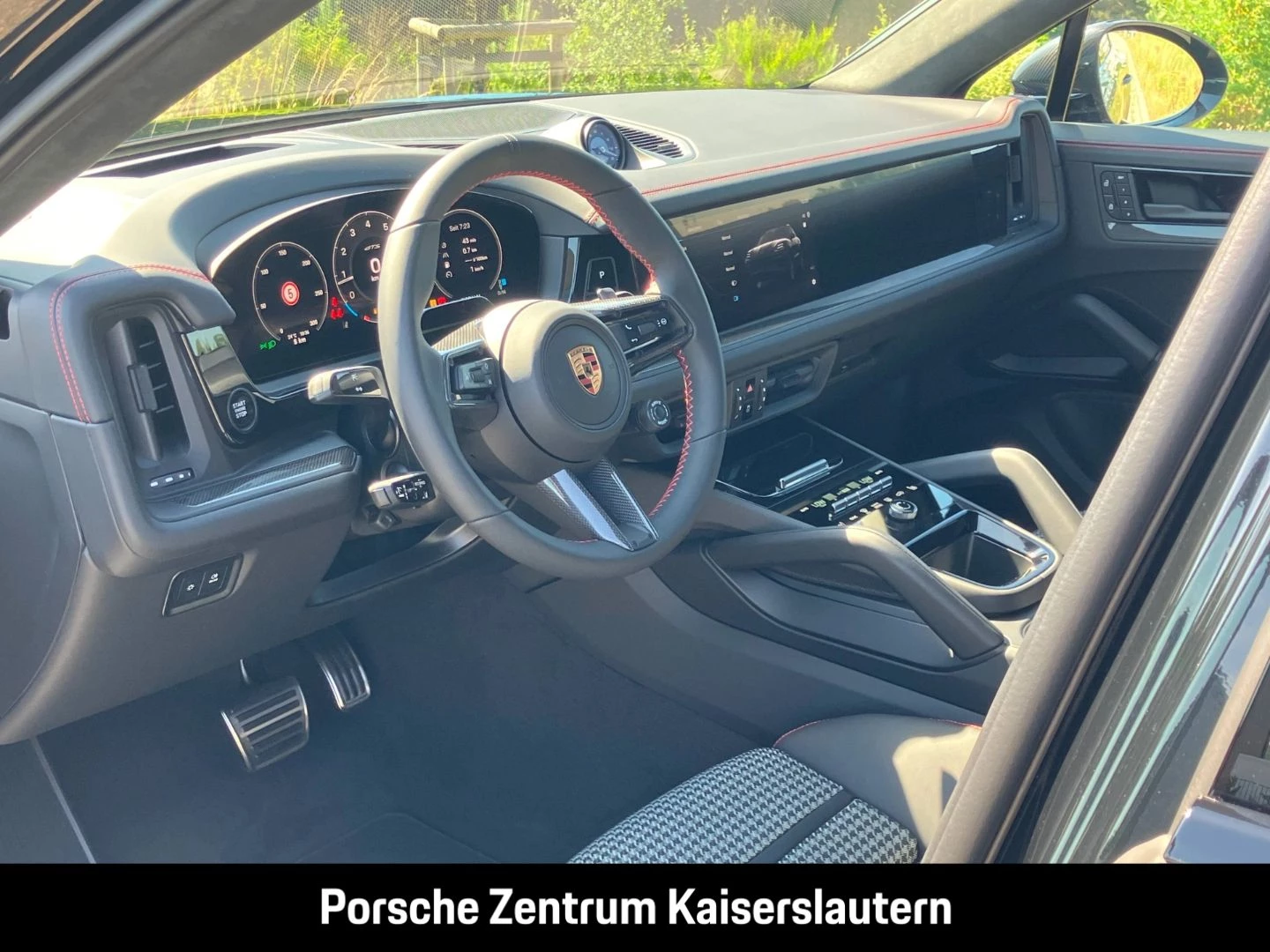 Porsche Cayenne GTS Coupe InnoDrive HA-Lenkung Head-Up gts