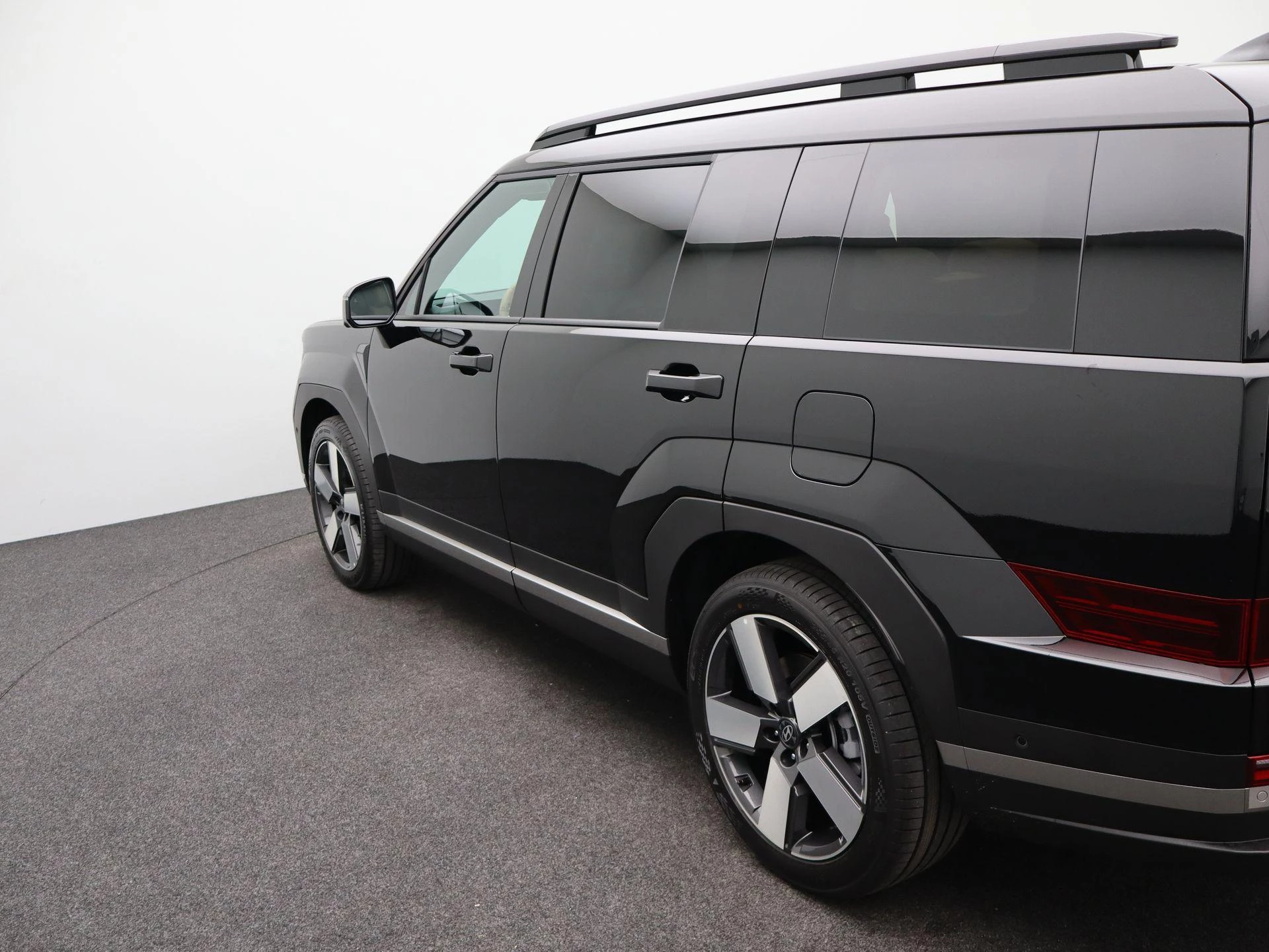 Hyundai-Santa Fe-image-38