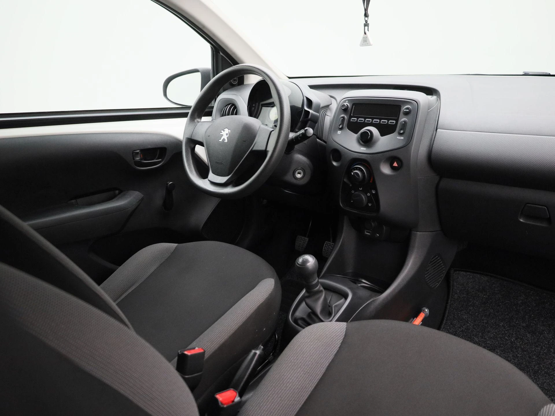 Peugeot-108-image-23