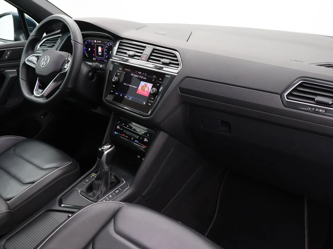 Volkswagen-Tiguan-image-1
