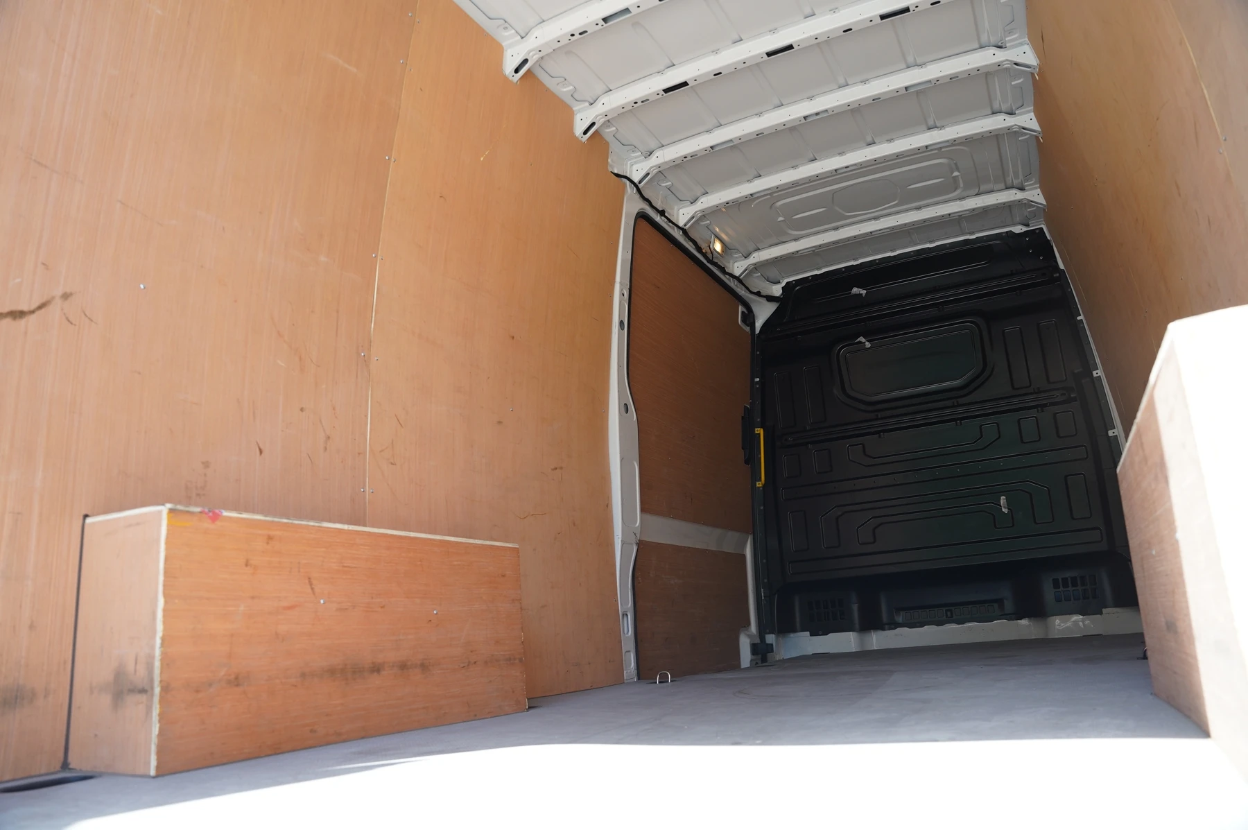 Volkswagen-Crafter-image-25