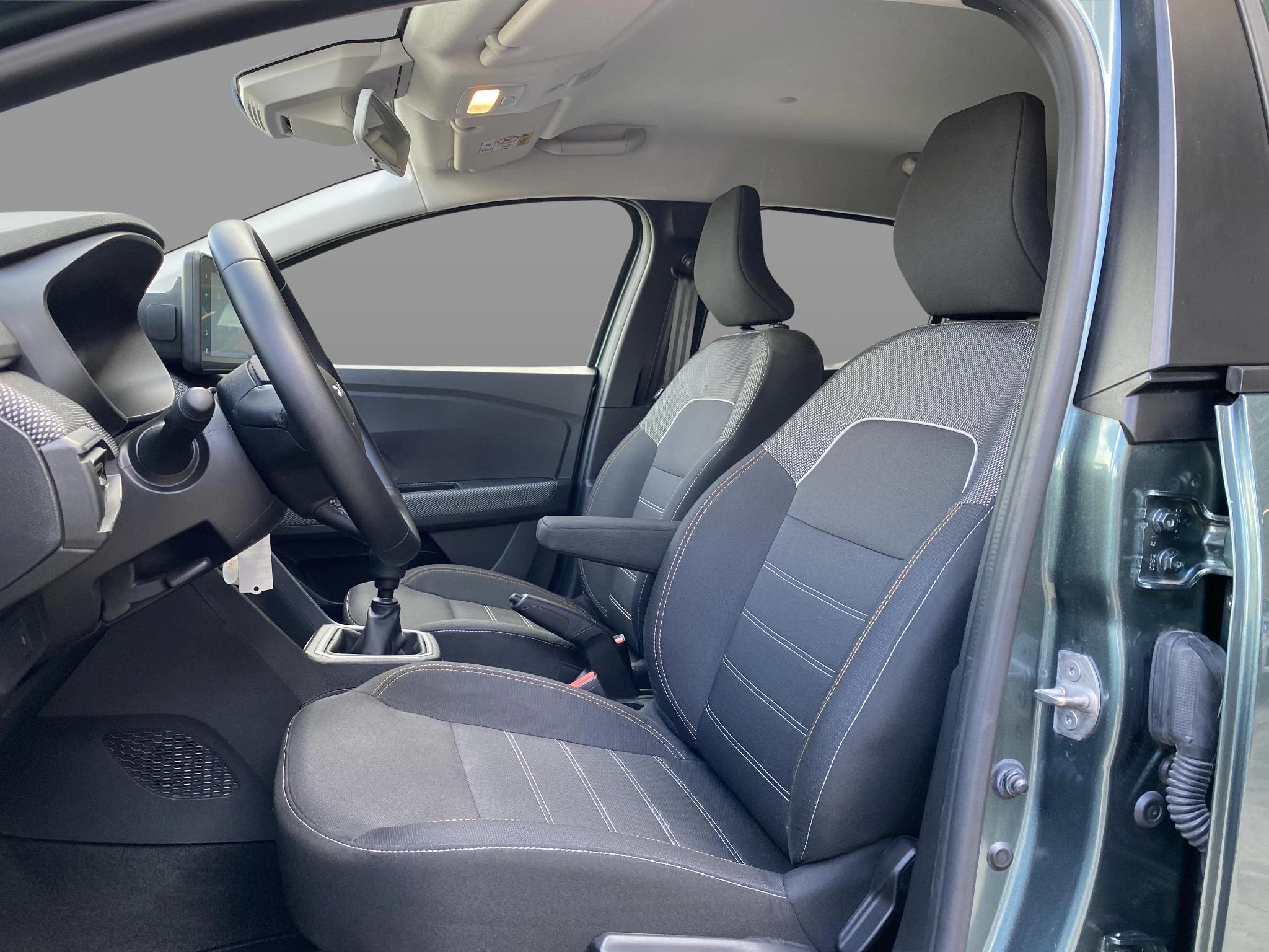 Dacia-Sandero Stepway-image-12