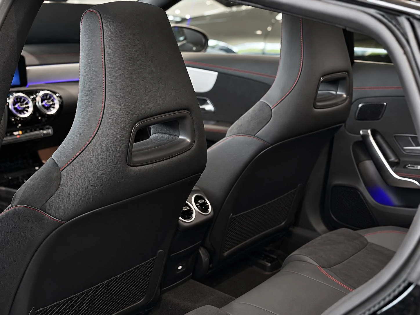 Mercedes-Benz-CLA-image-10