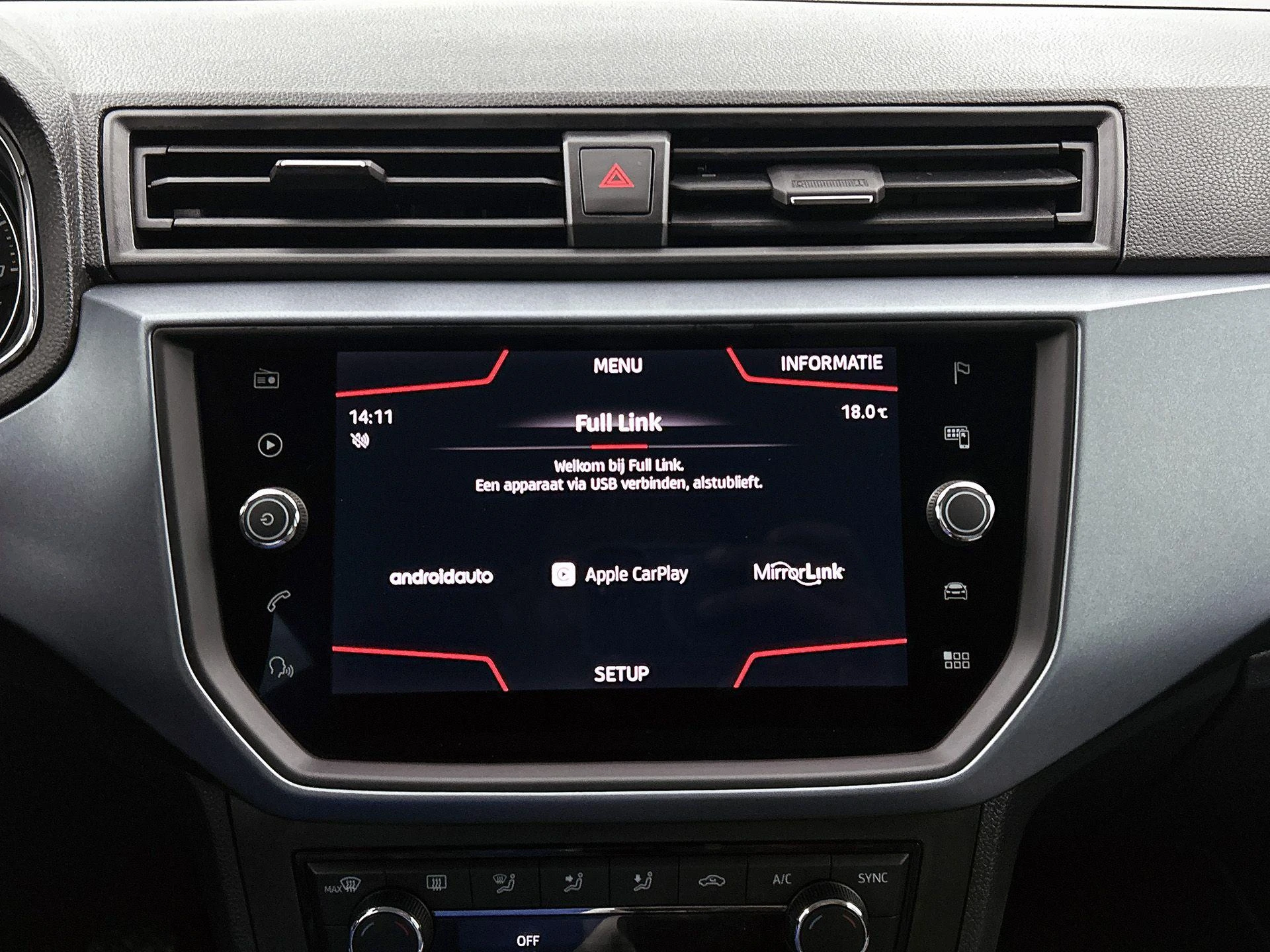 SEAT-Arona-image-7