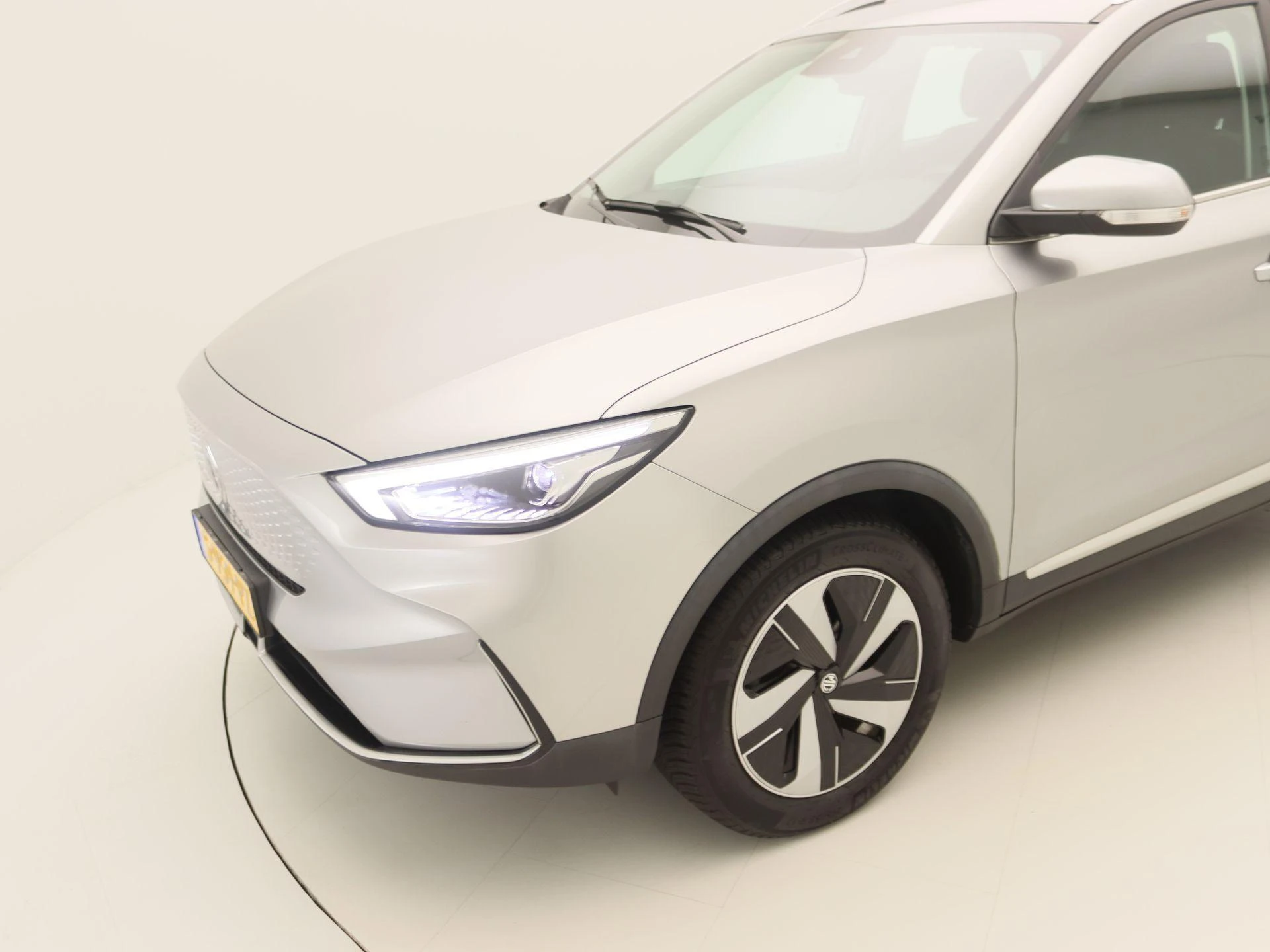 MG-ZS EV-image-13