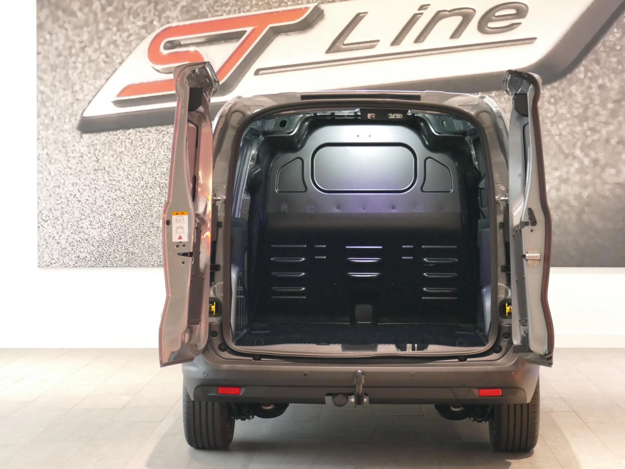 Ford-Transit Courier-image-23