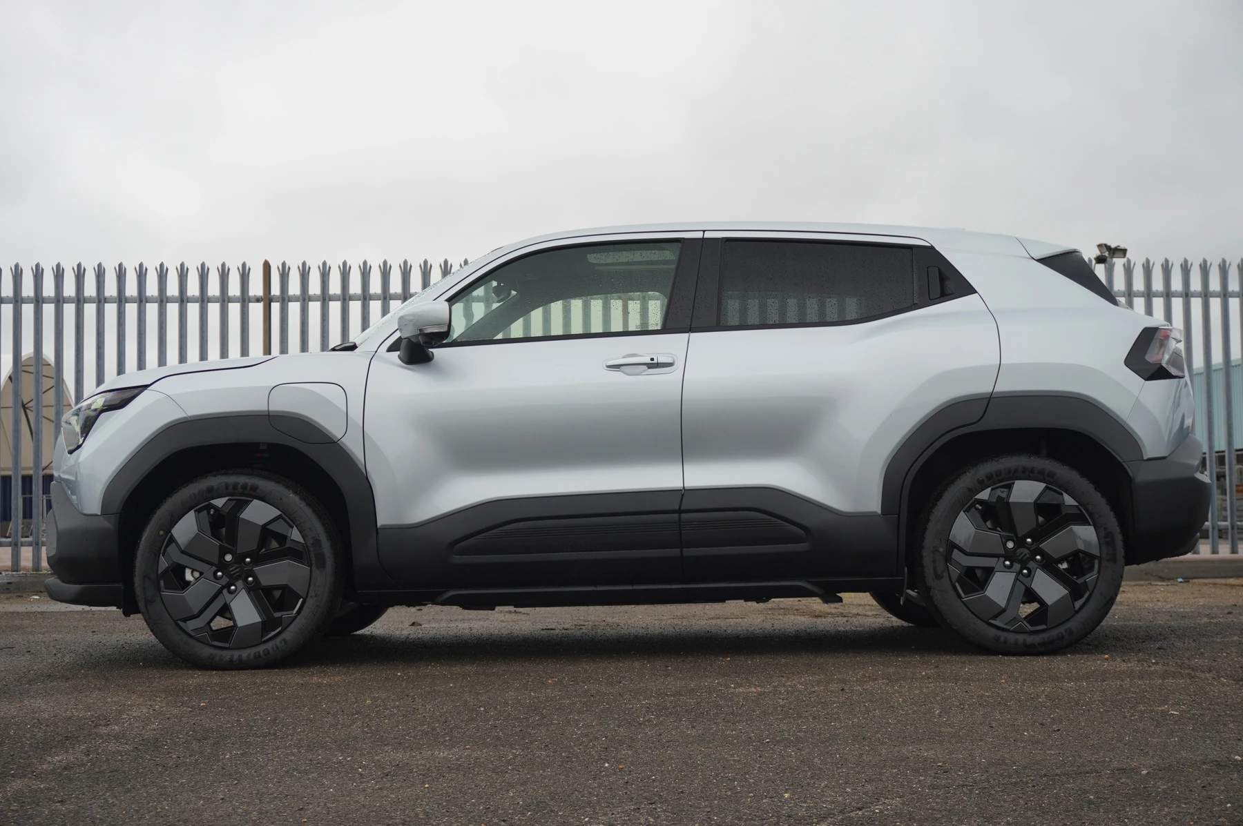 Suzuki-e Vitara-image-14