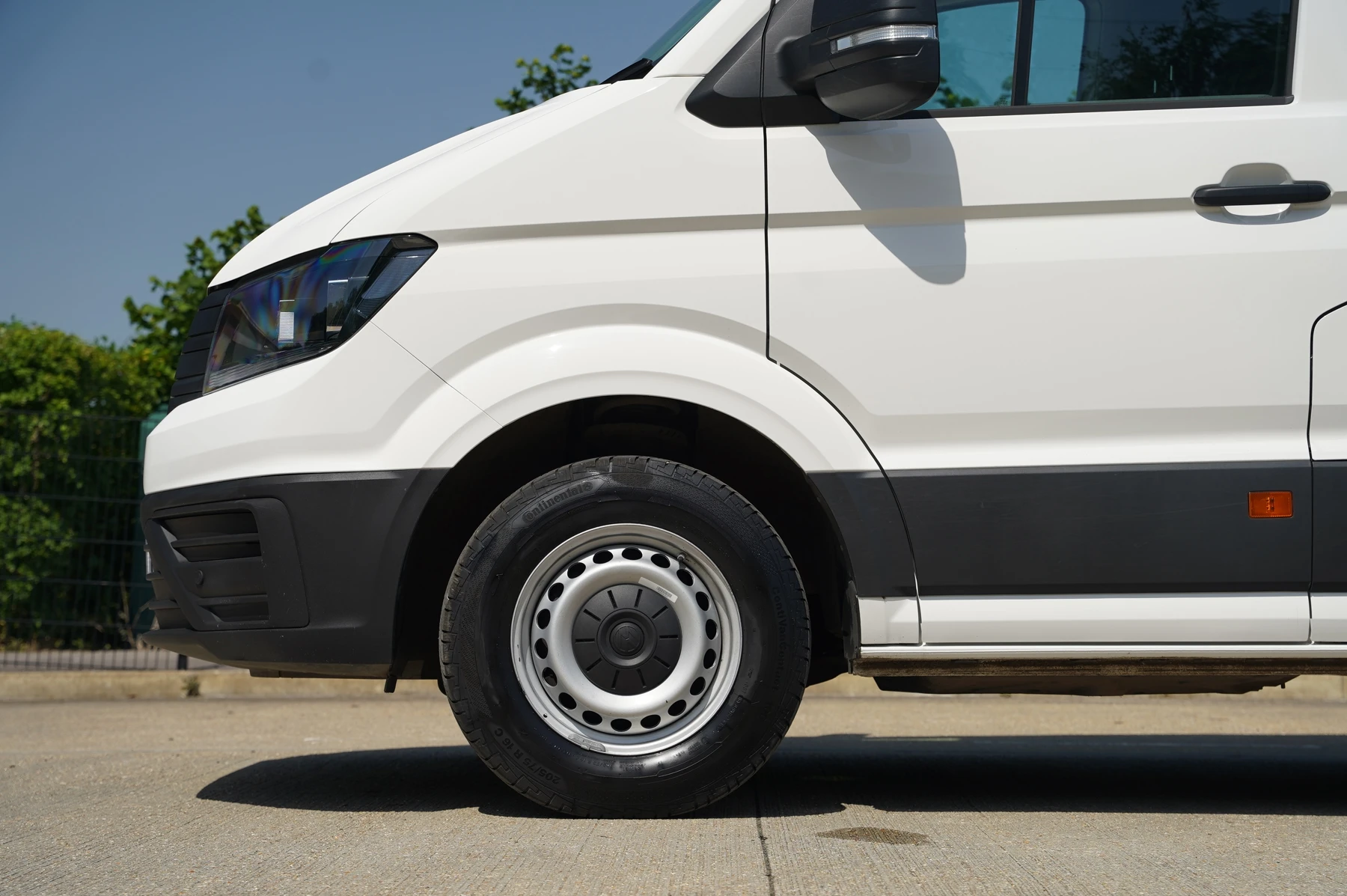 Volkswagen-Crafter-image-4