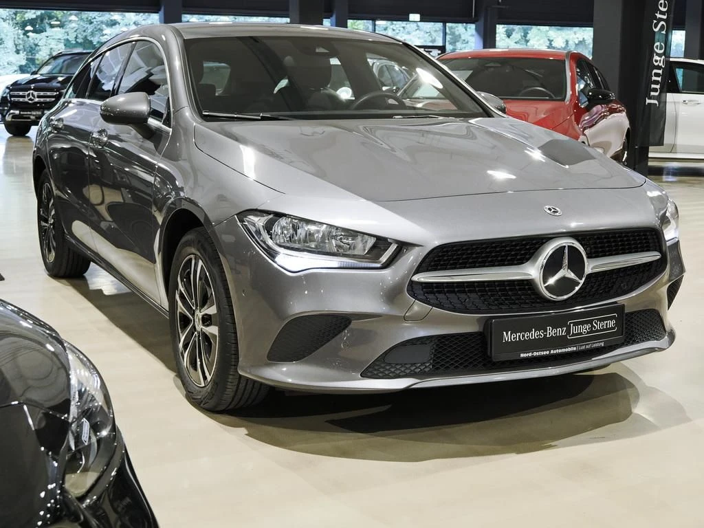Mercedes-Benz-CLA 250 e-image-4