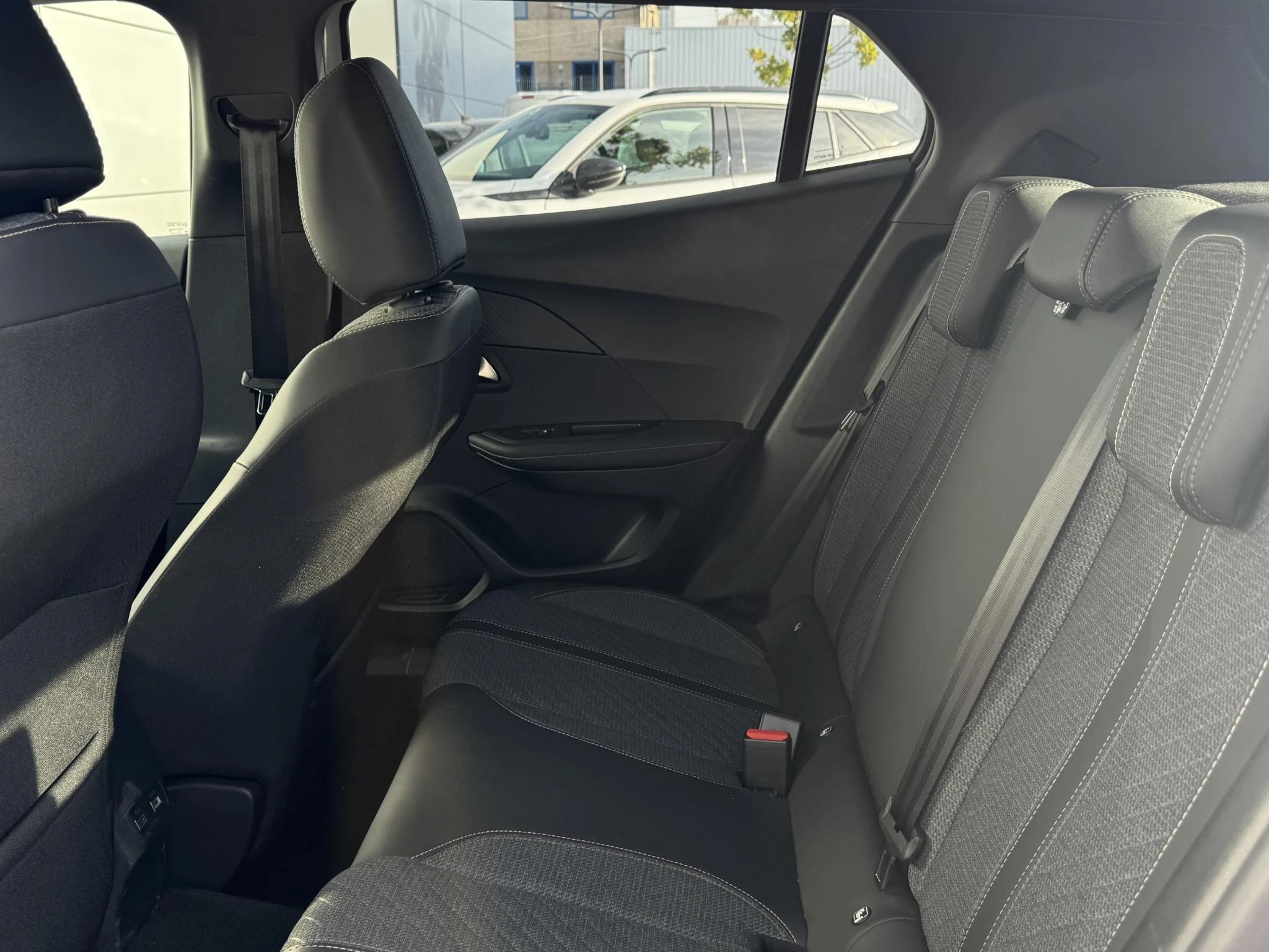 Peugeot-2008-image-24