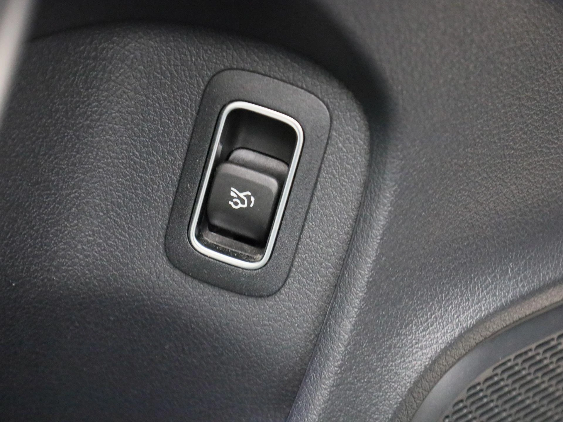 Mercedes-Benz-A-Klasse-image-32