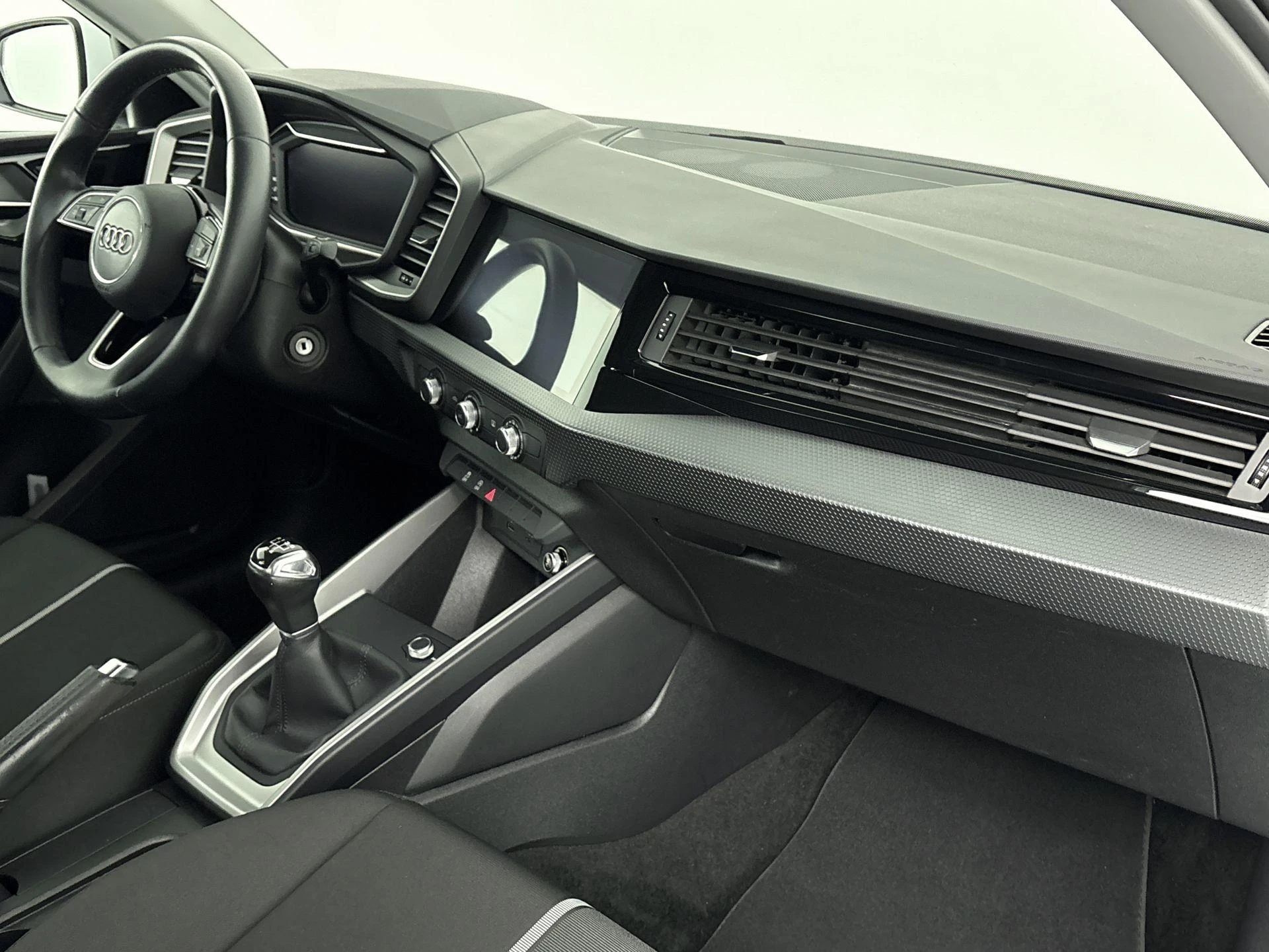 Audi-A1 Sportback-image-7