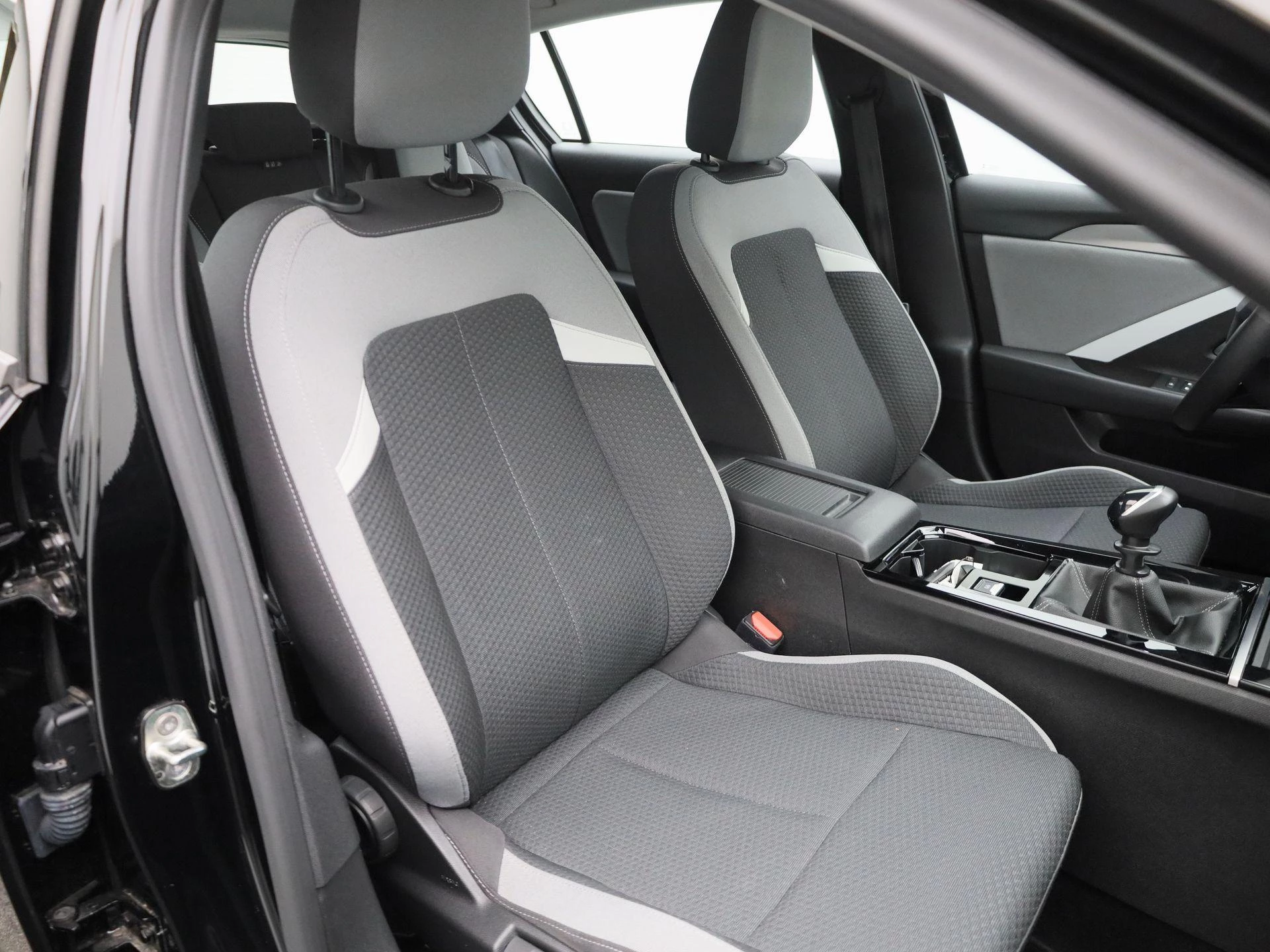Opel-Astra-image-30