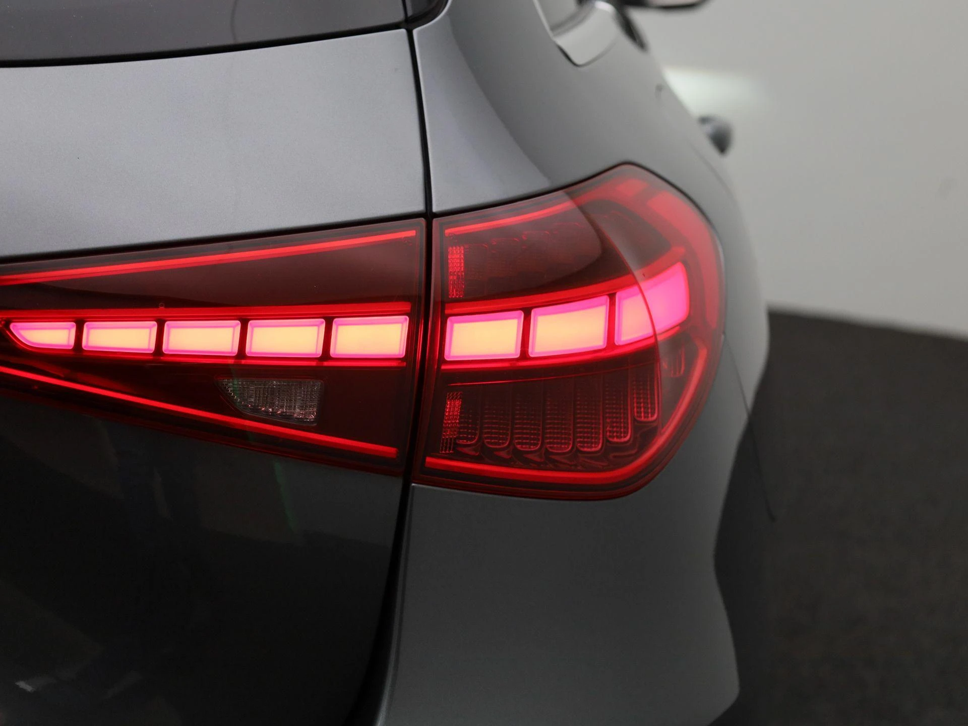 Mercedes-Benz-C-Klasse-image-47