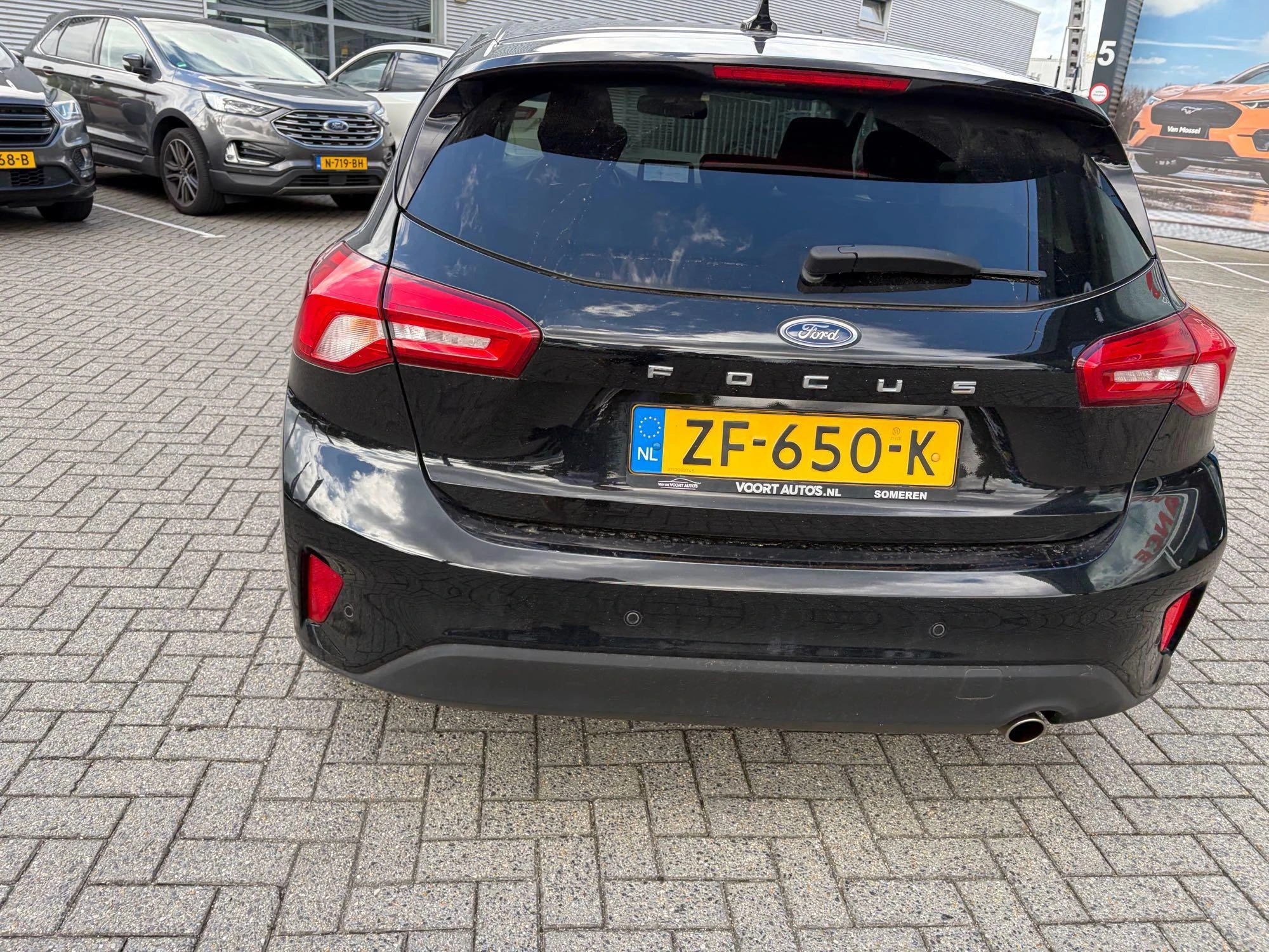 Ford-Focus-image-2