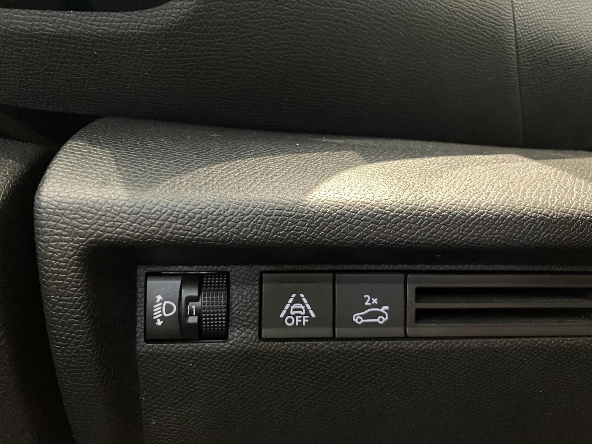 Citroën-C4 X-image-16