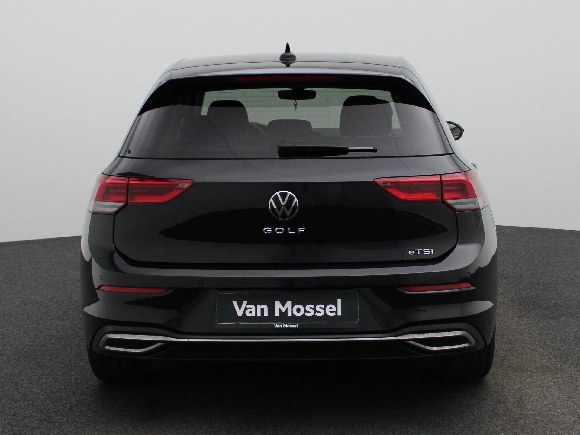Volkswagen-Golf-image-5