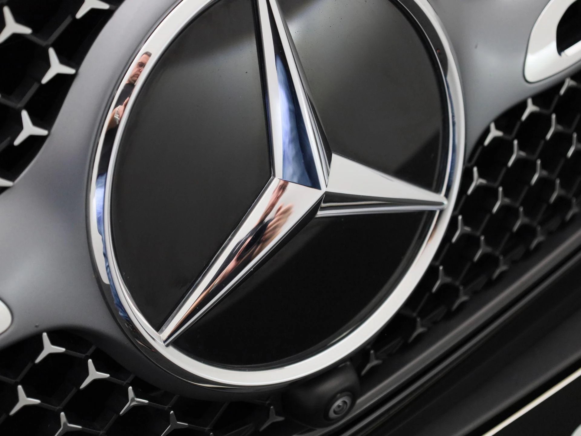 Mercedes-Benz-GLC-image-38