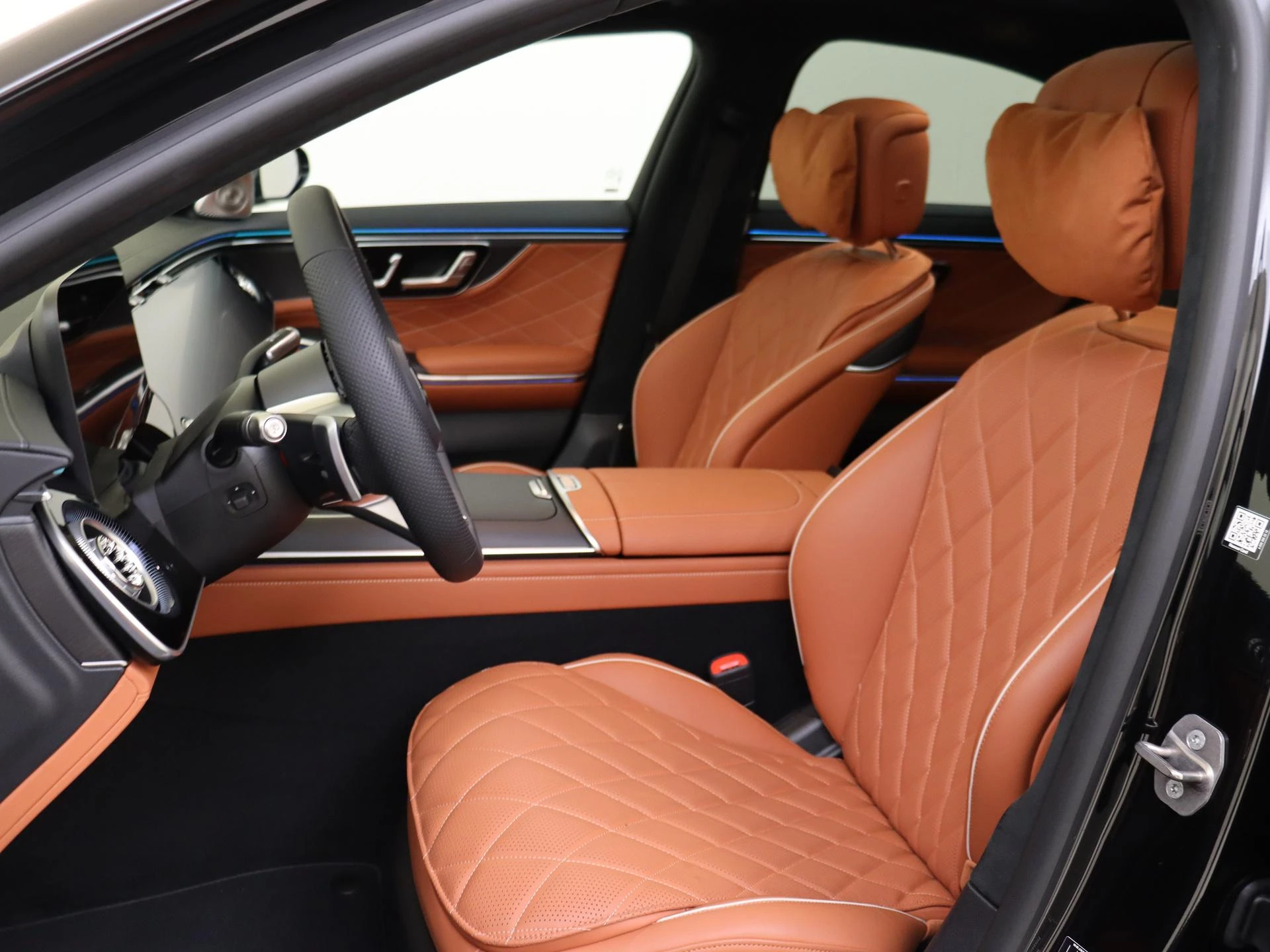 Mercedes-Benz-S-Klasse-image-14