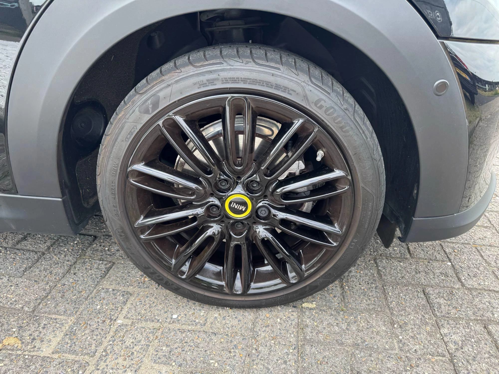 MINI-Electric-image-4