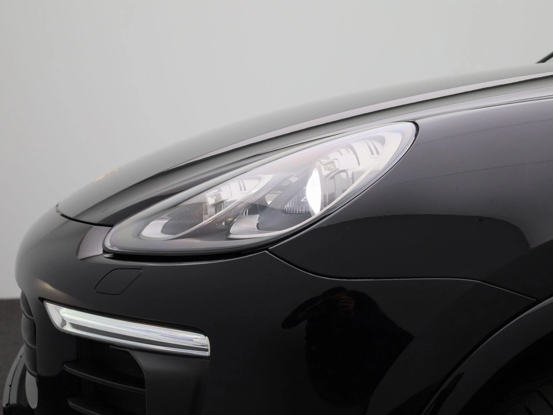 Porsche-Cayenne-image-17