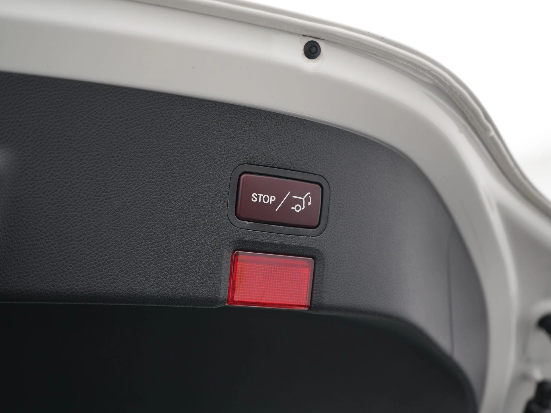 Mercedes-Benz-CLA-image-32