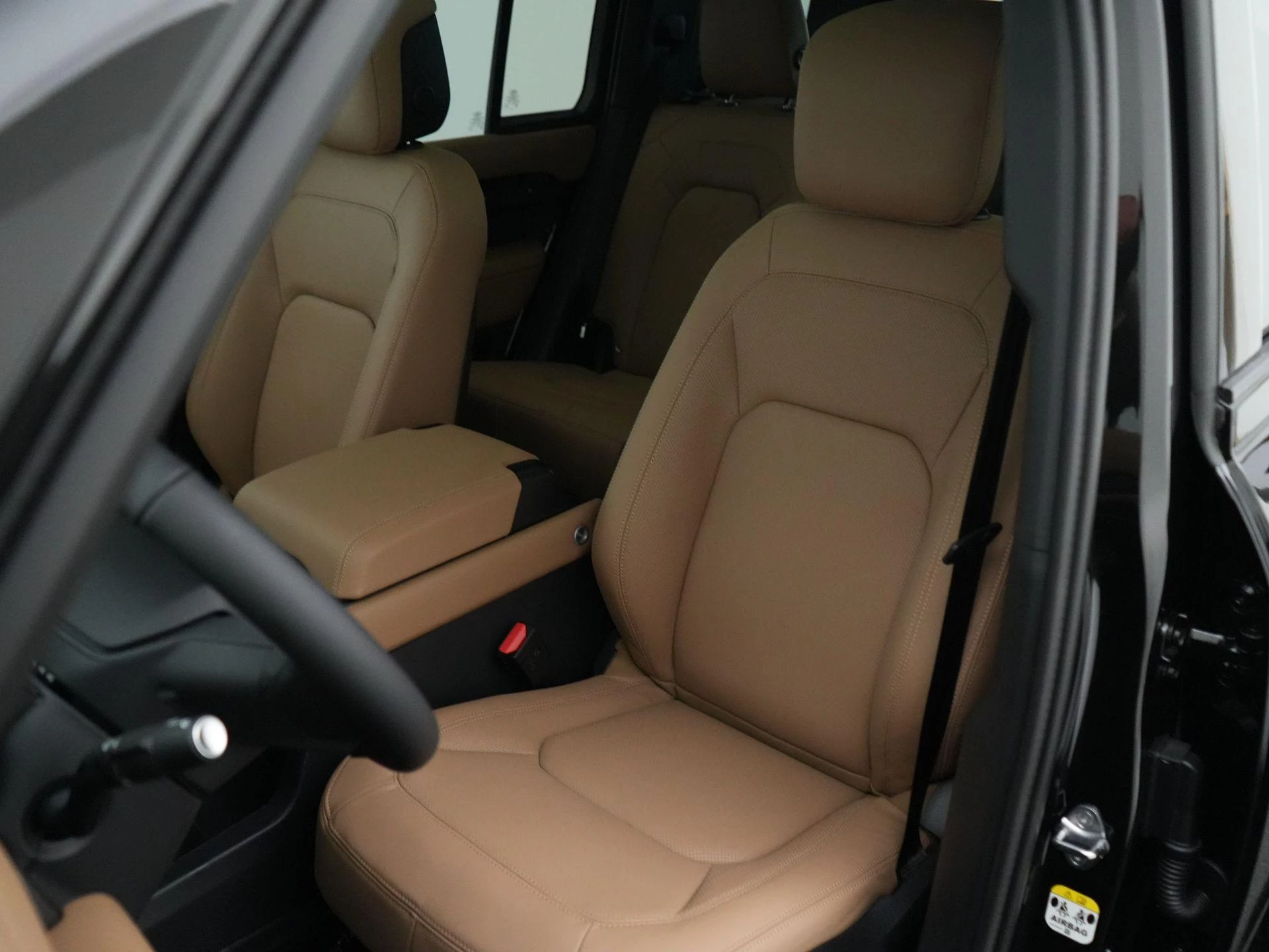 Land Rover-Defender-image-7
