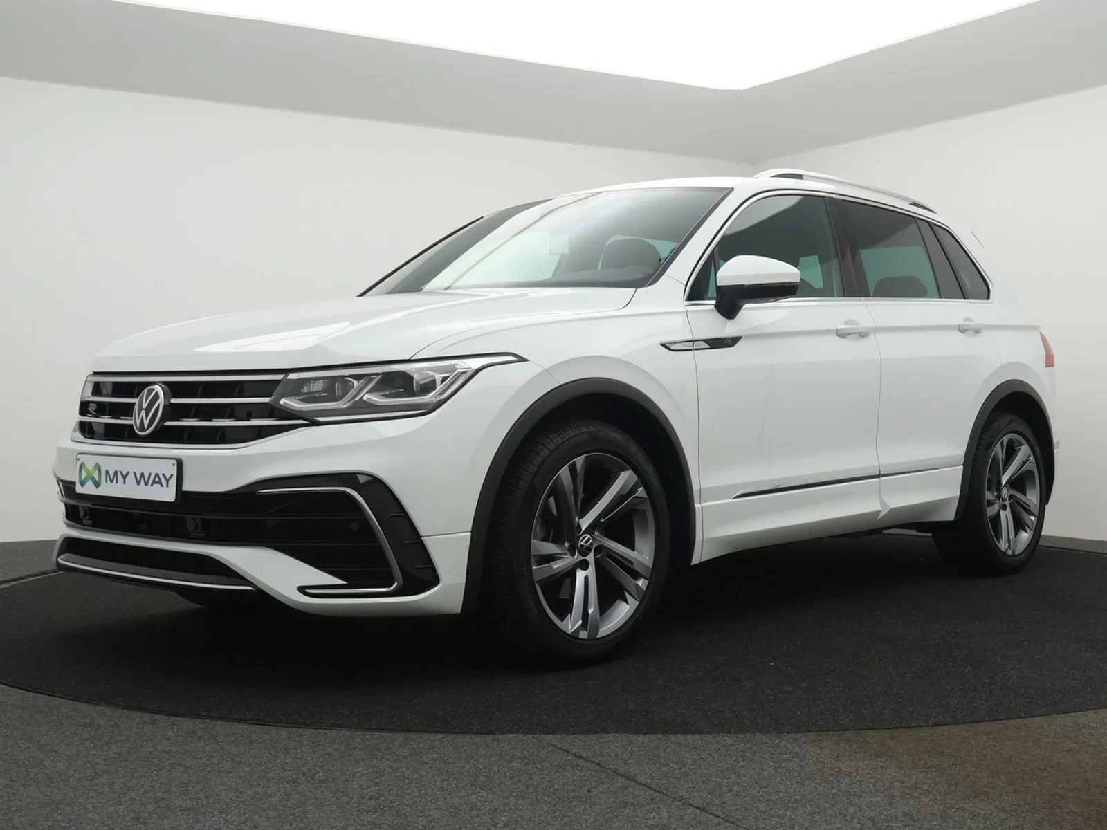 Volkswagen-Tiguan-image-0