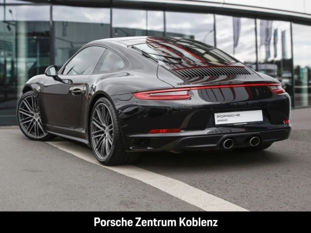 Porsche-911-image-2