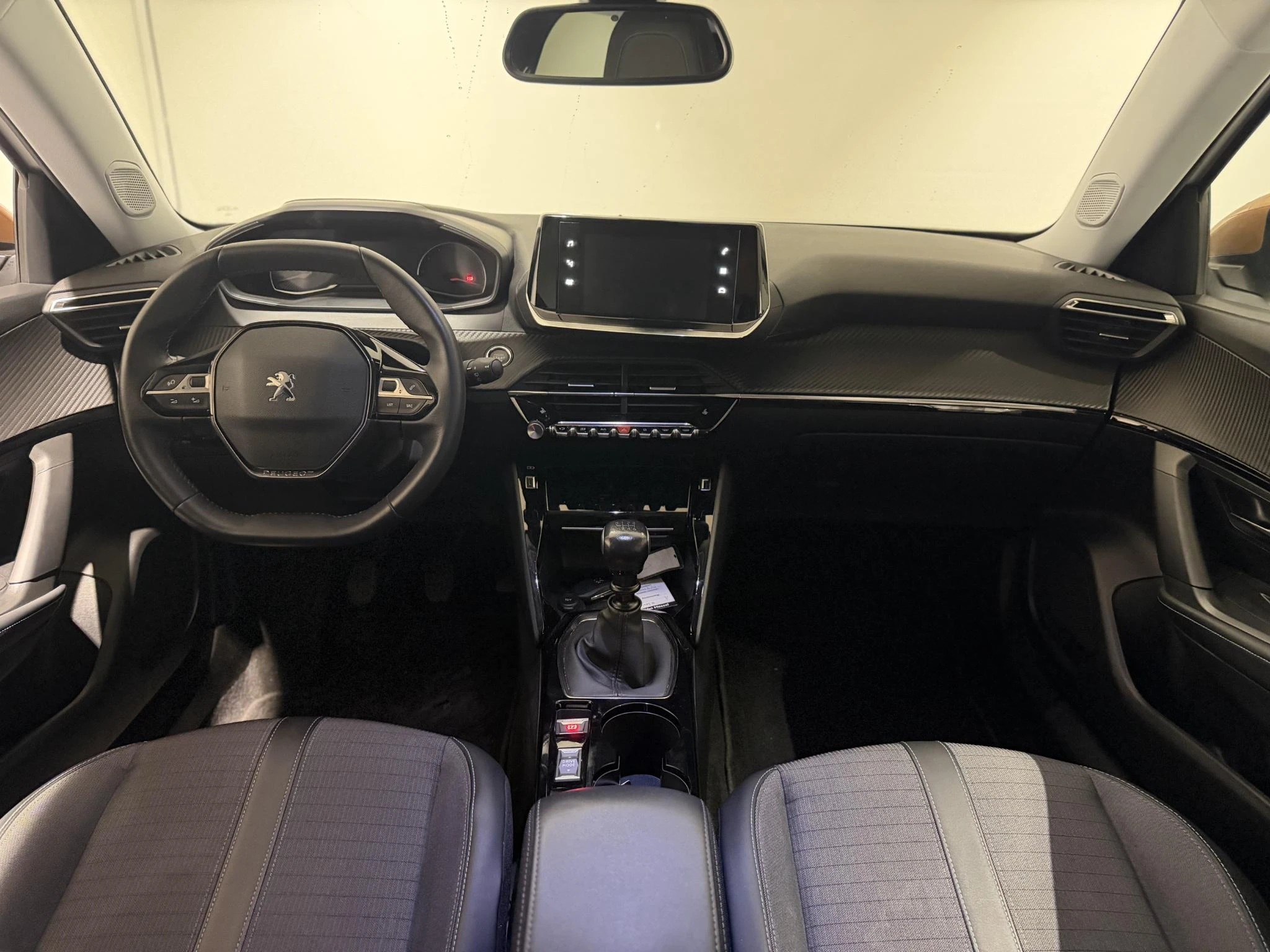 Peugeot-2008-image-14