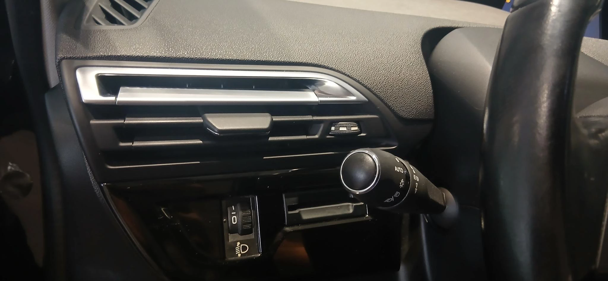 Citroën-Grand C4 Picasso-image-16