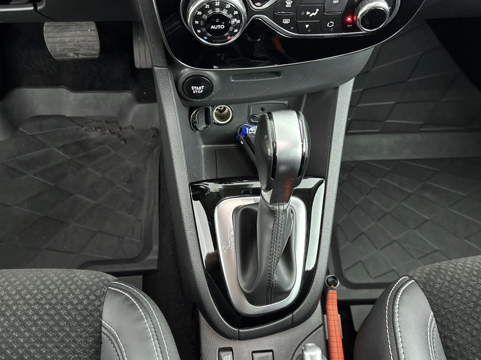Renault-Clio-image-20