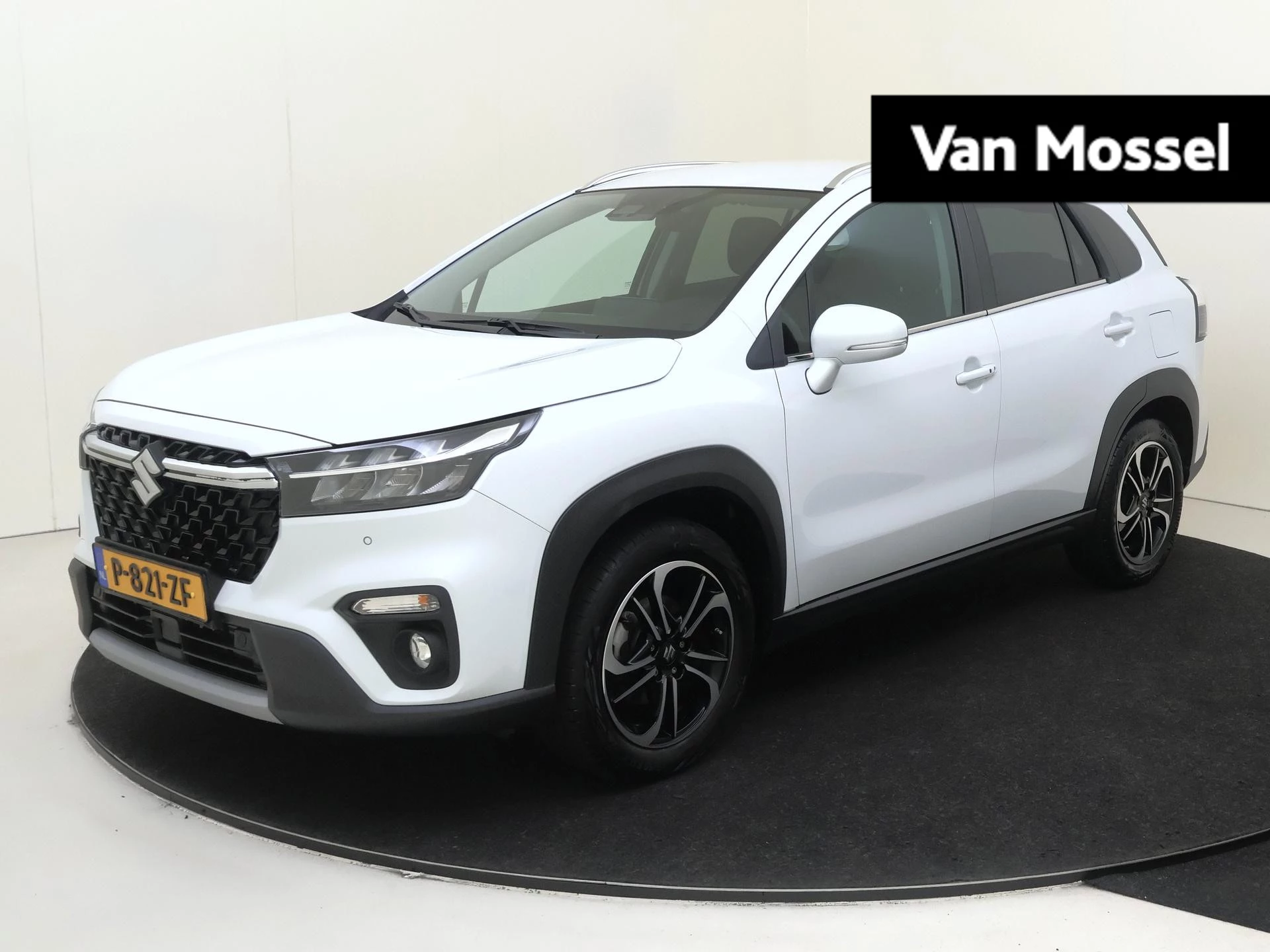 Suzuki-S-Cross-image-0